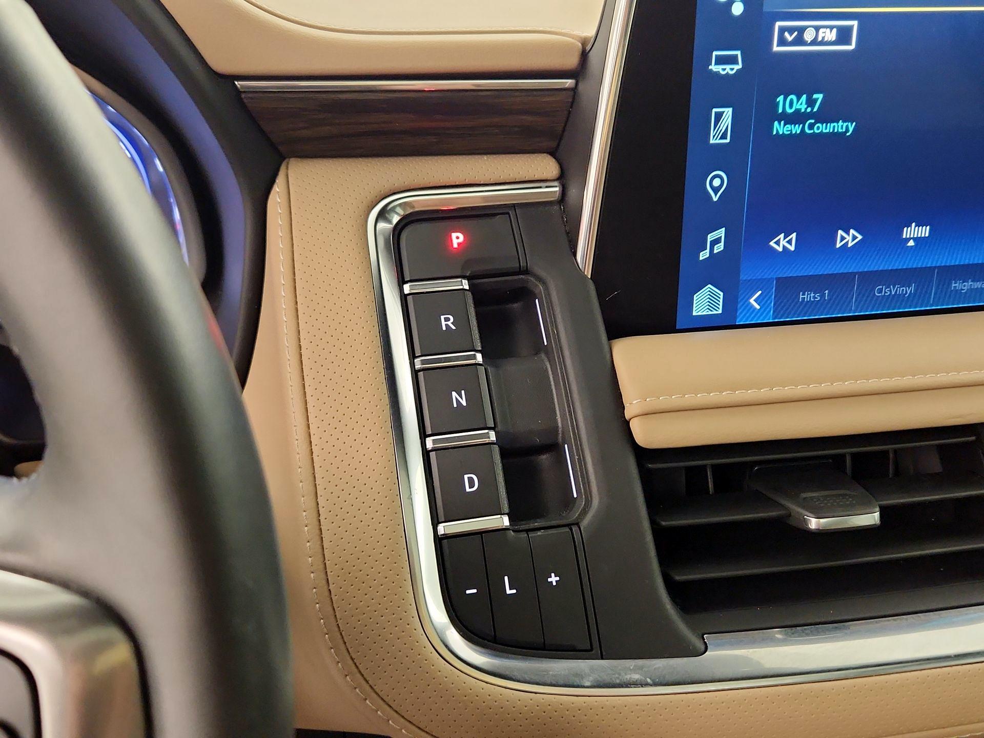 Thumbnail: 2023 Chevrolet Tahoe - 15