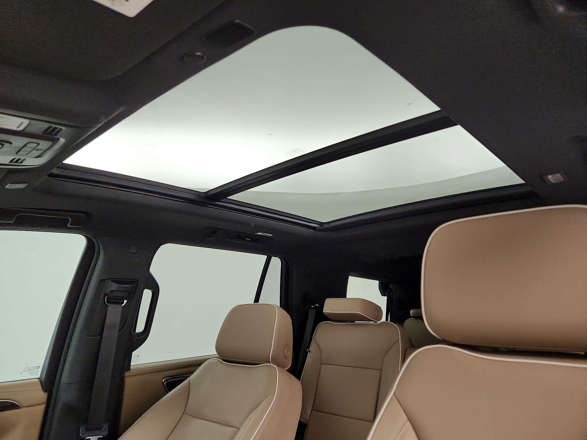 Thumbnail: 2023 Chevrolet Tahoe - 17