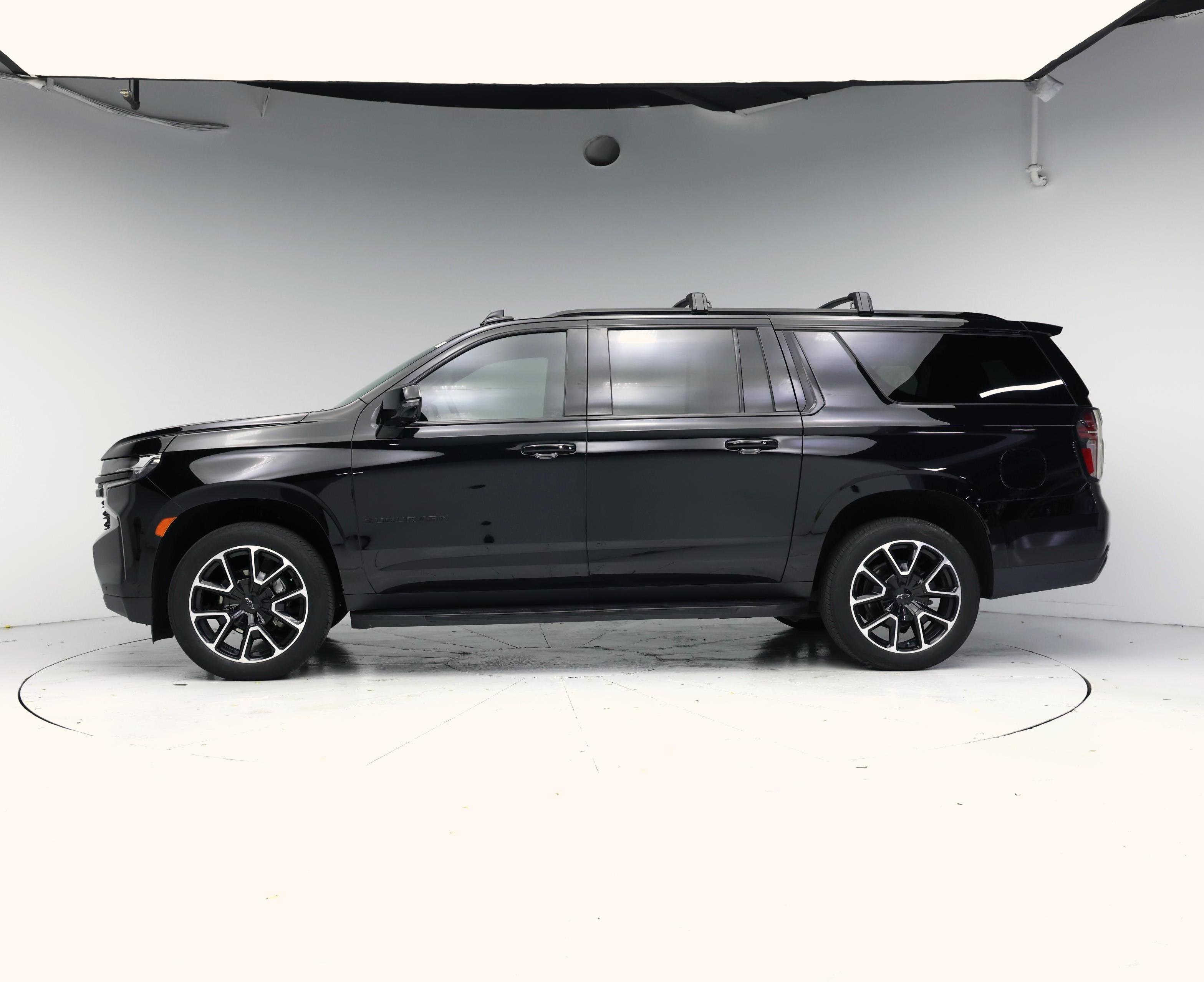 Thumbnail: 2023 Chevrolet Suburban - 3