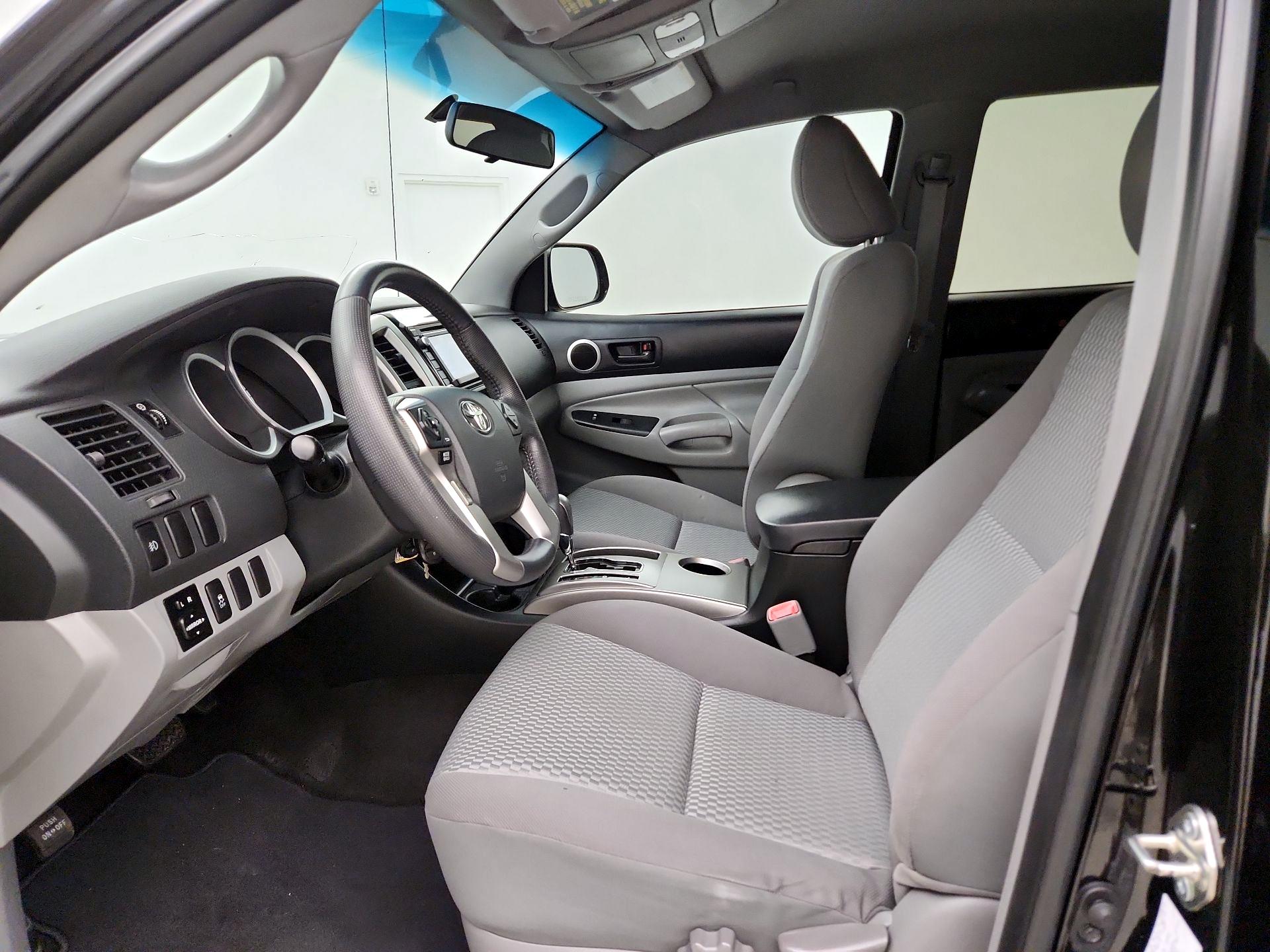 Thumbnail: 2014 Toyota Tacoma - 11