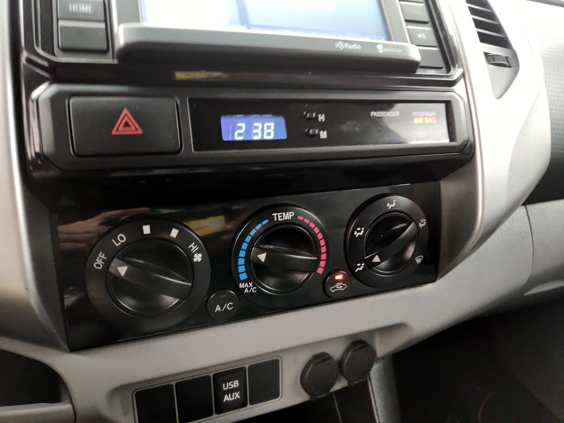 Thumbnail: 2014 Toyota Tacoma - 16