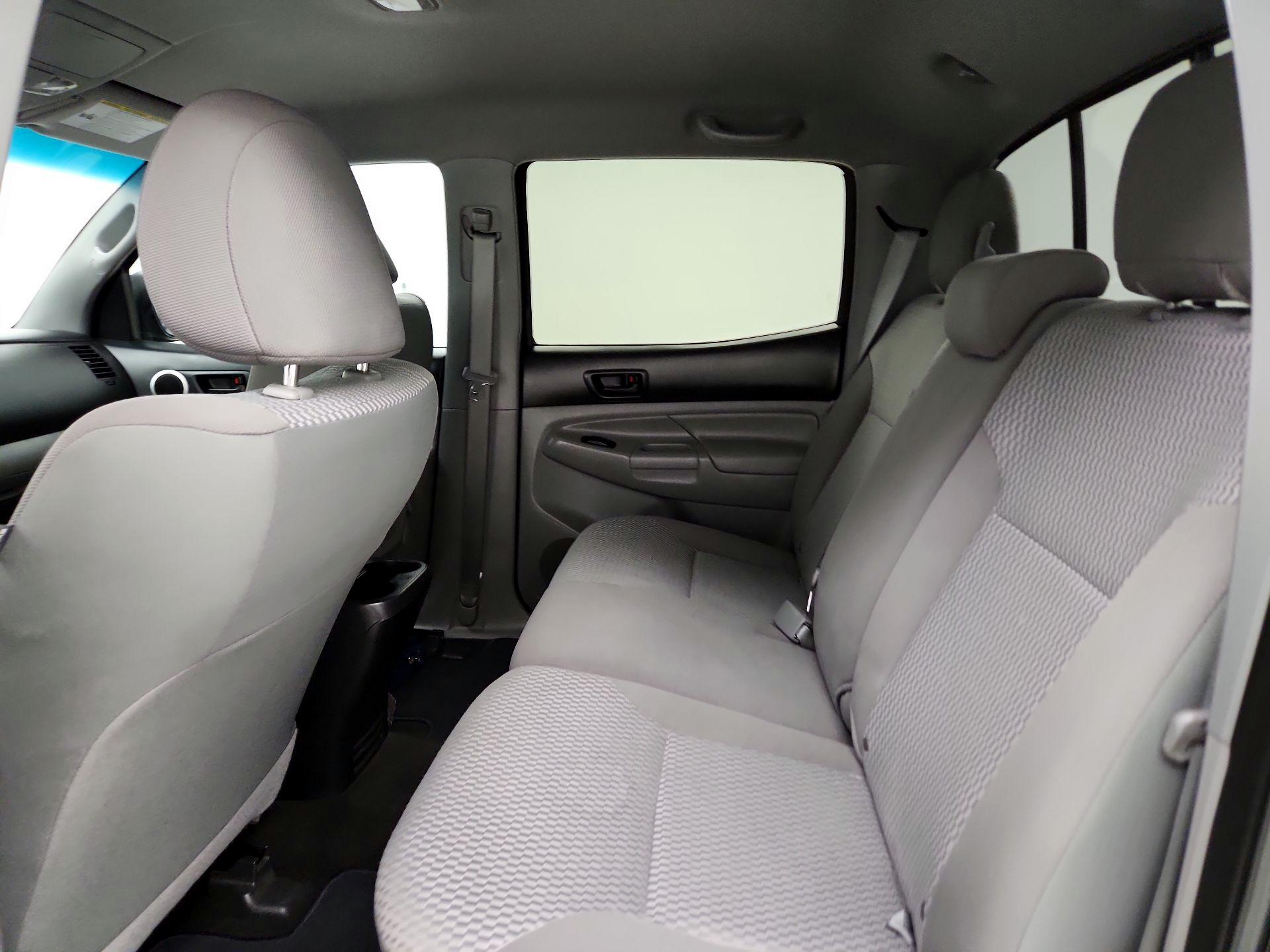 Thumbnail: 2014 Toyota Tacoma - 20