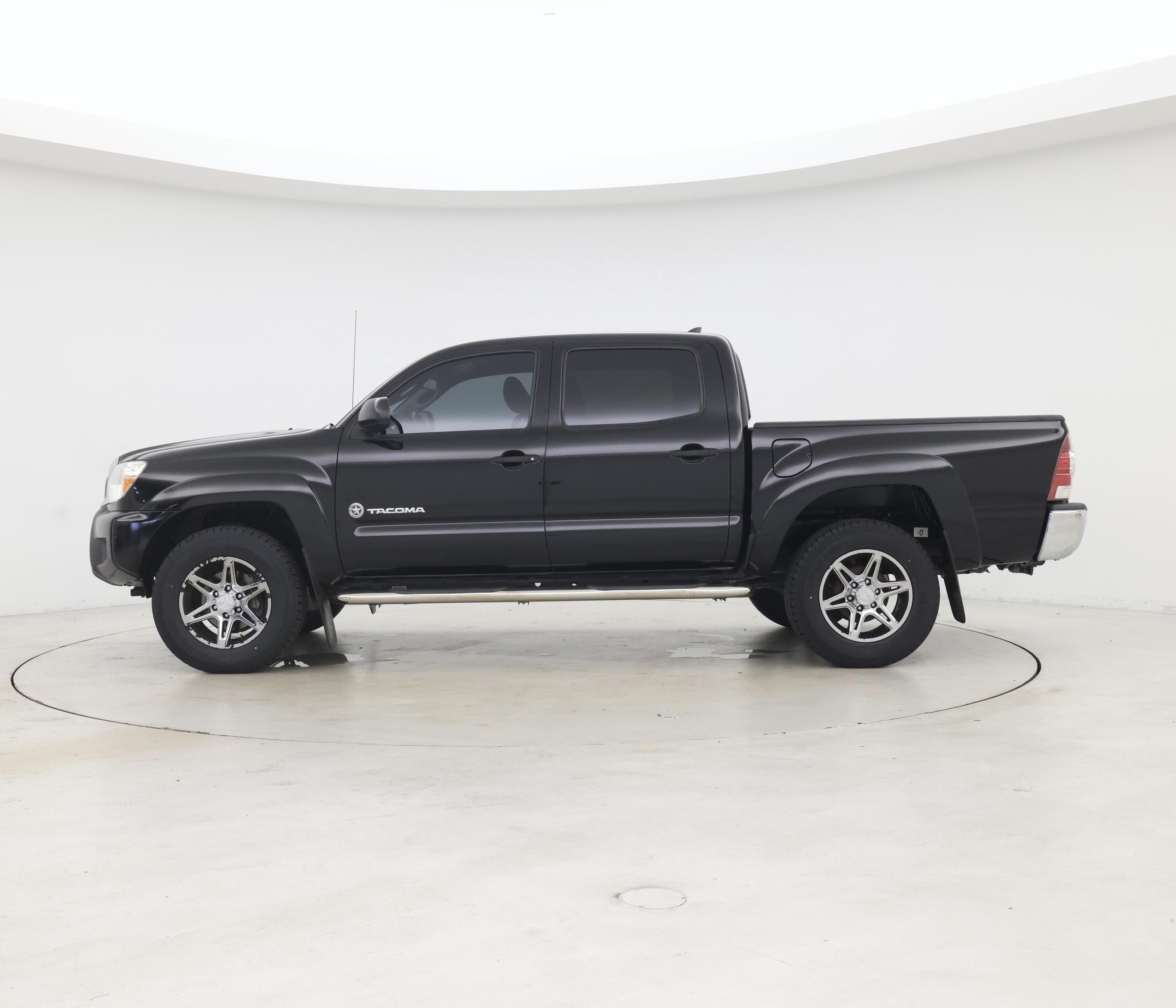 Thumbnail: 2014 Toyota Tacoma - 3
