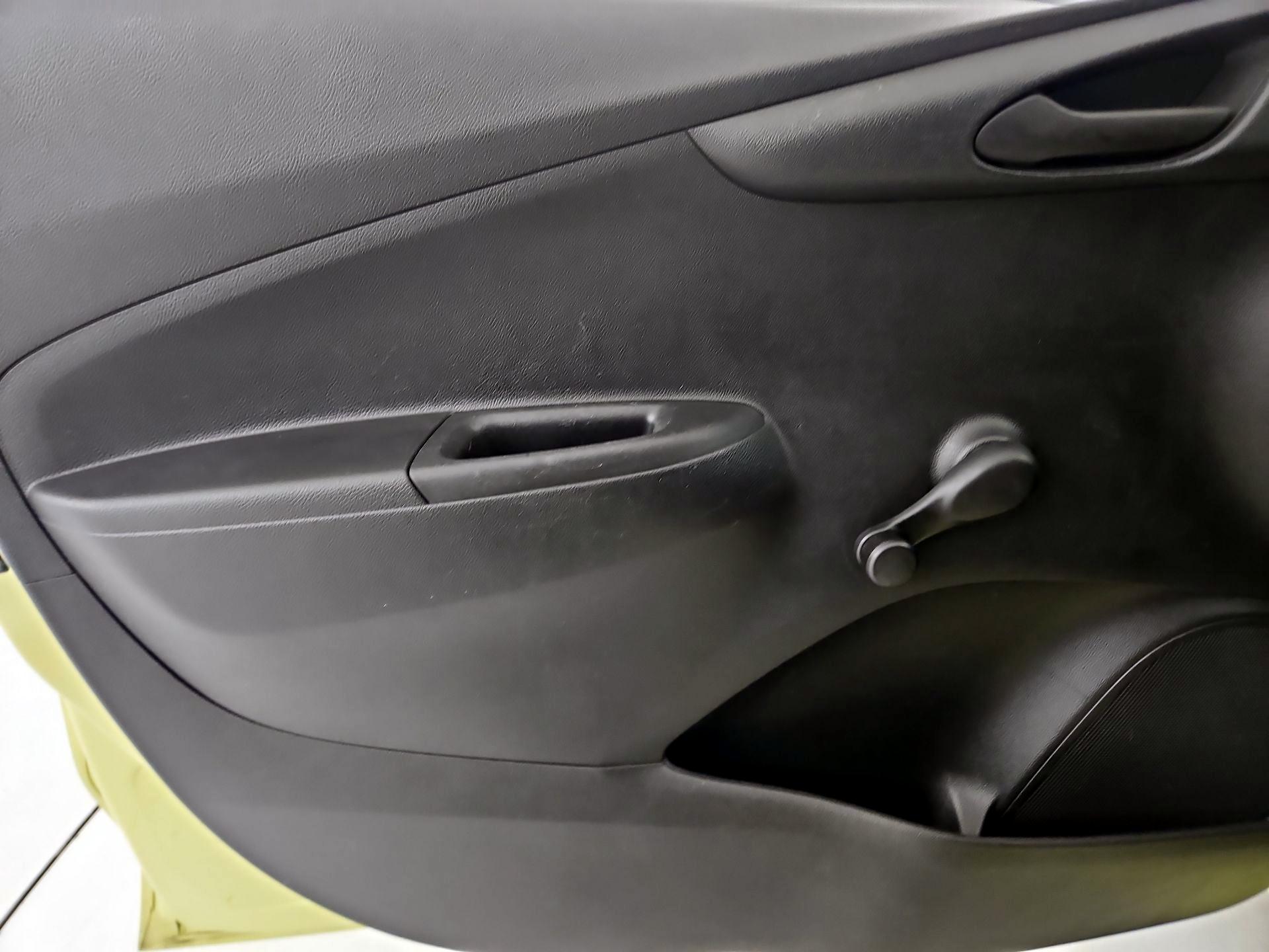 Thumbnail: 2017 Chevrolet Spark - 10