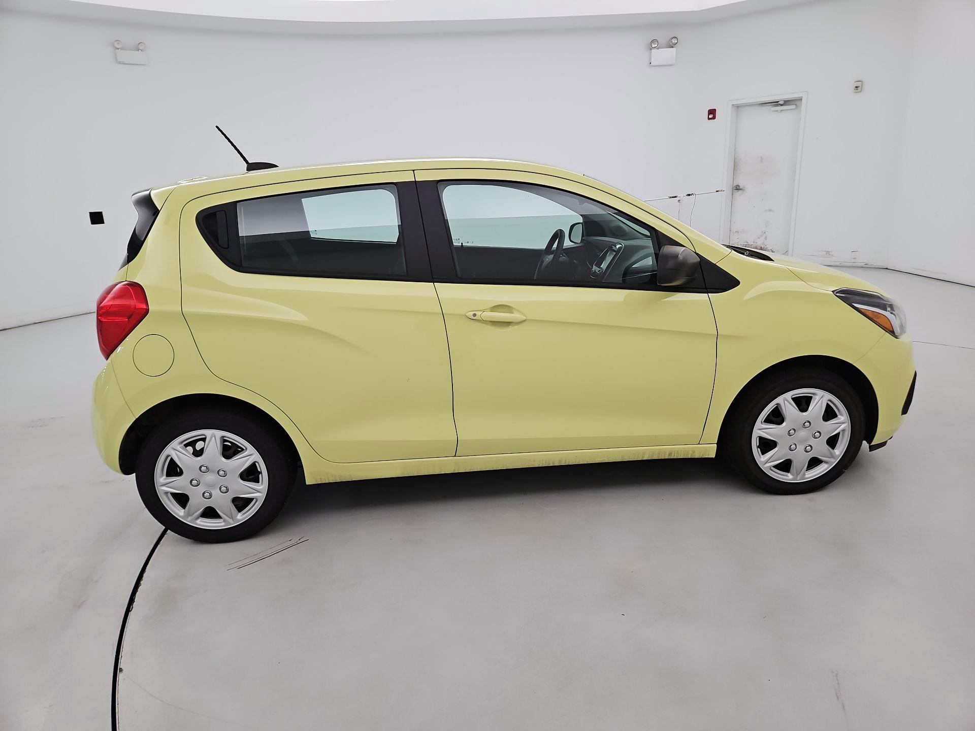 Thumbnail: 2017 Chevrolet Spark - 4