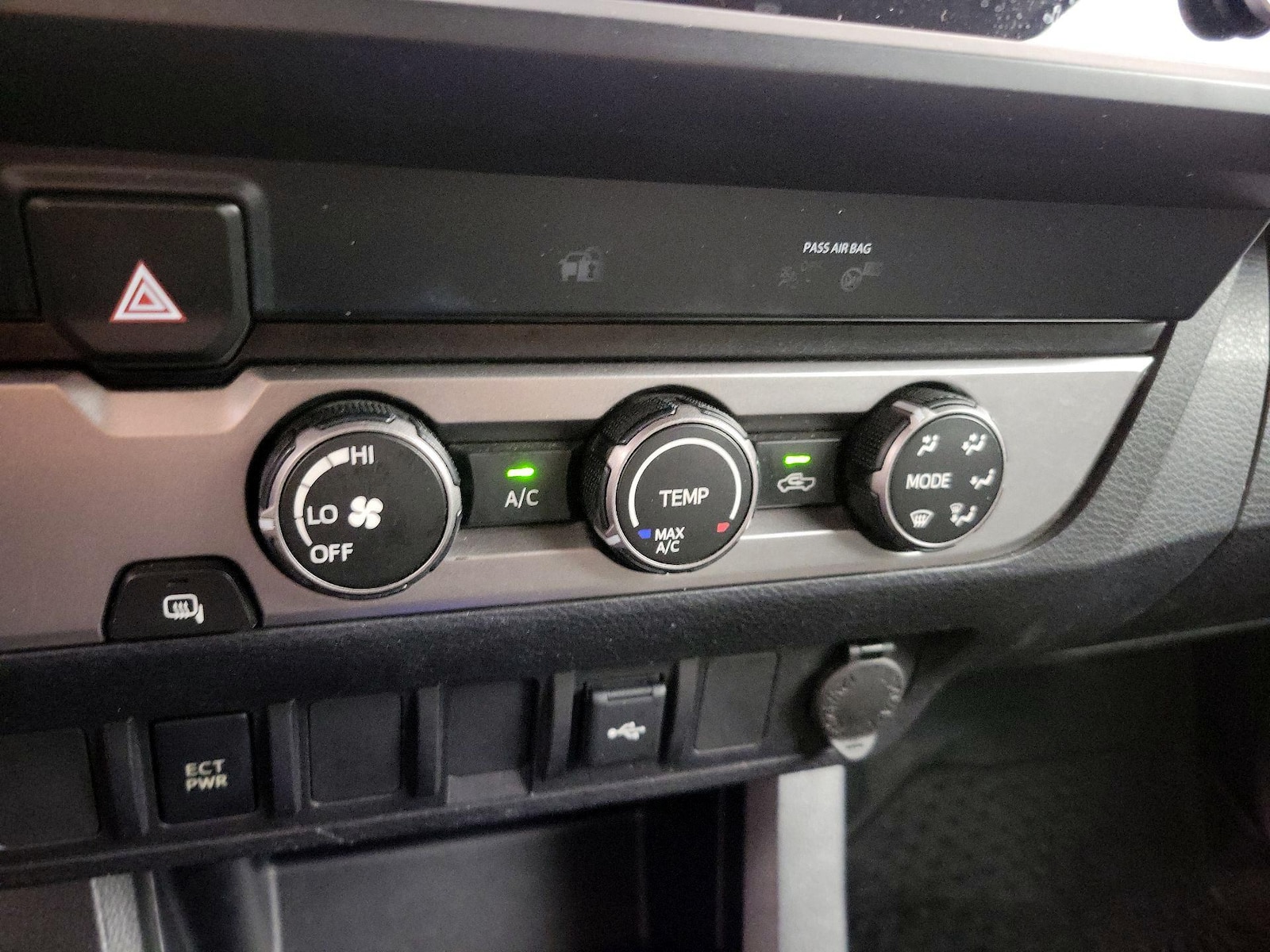 2020 Toyota Tacoma SR - Photo 17