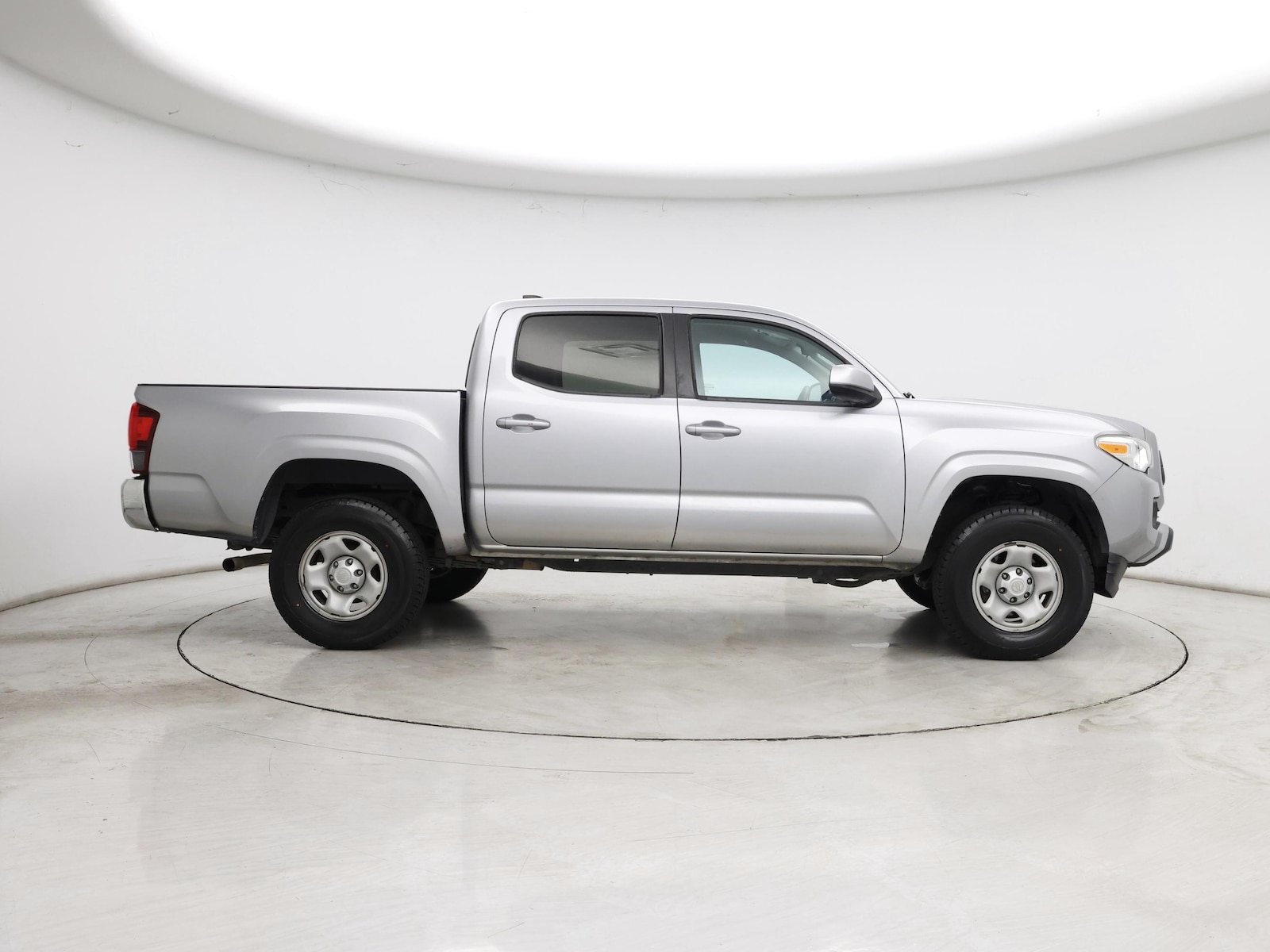 2020 Toyota Tacoma SR - Photo 8