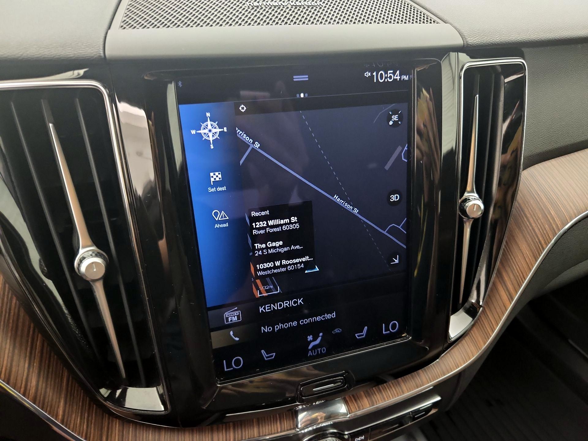 Thumbnail: 2021 Volvo XC60 - 14