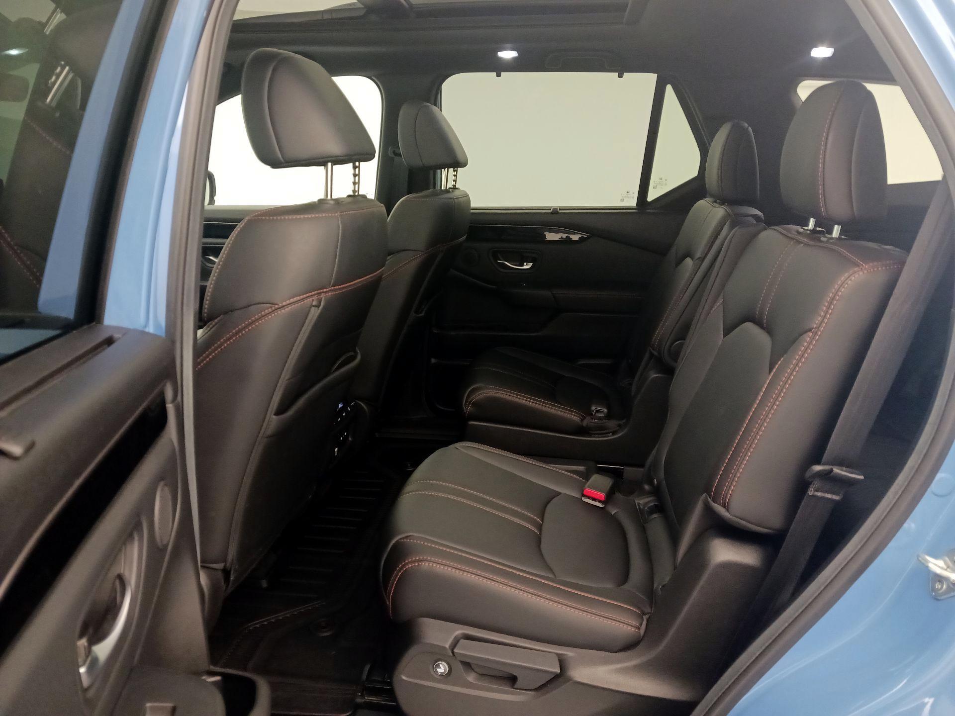 Thumbnail: 2025 Honda Pilot - 20
