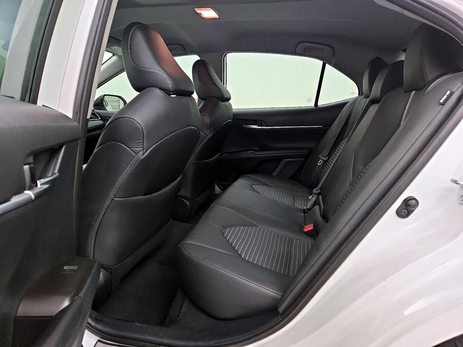2023 Toyota Camry SE - Photo 20