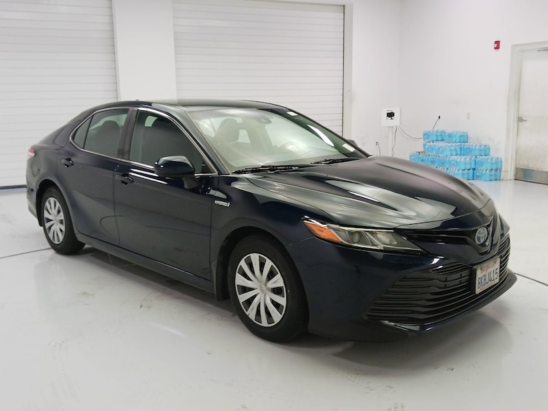 2019 Toyota Camry Hybrid LE