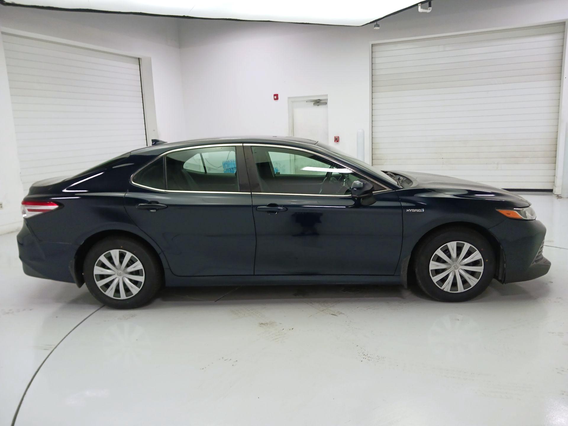 Thumbnail: 2019 Toyota Camry - 4