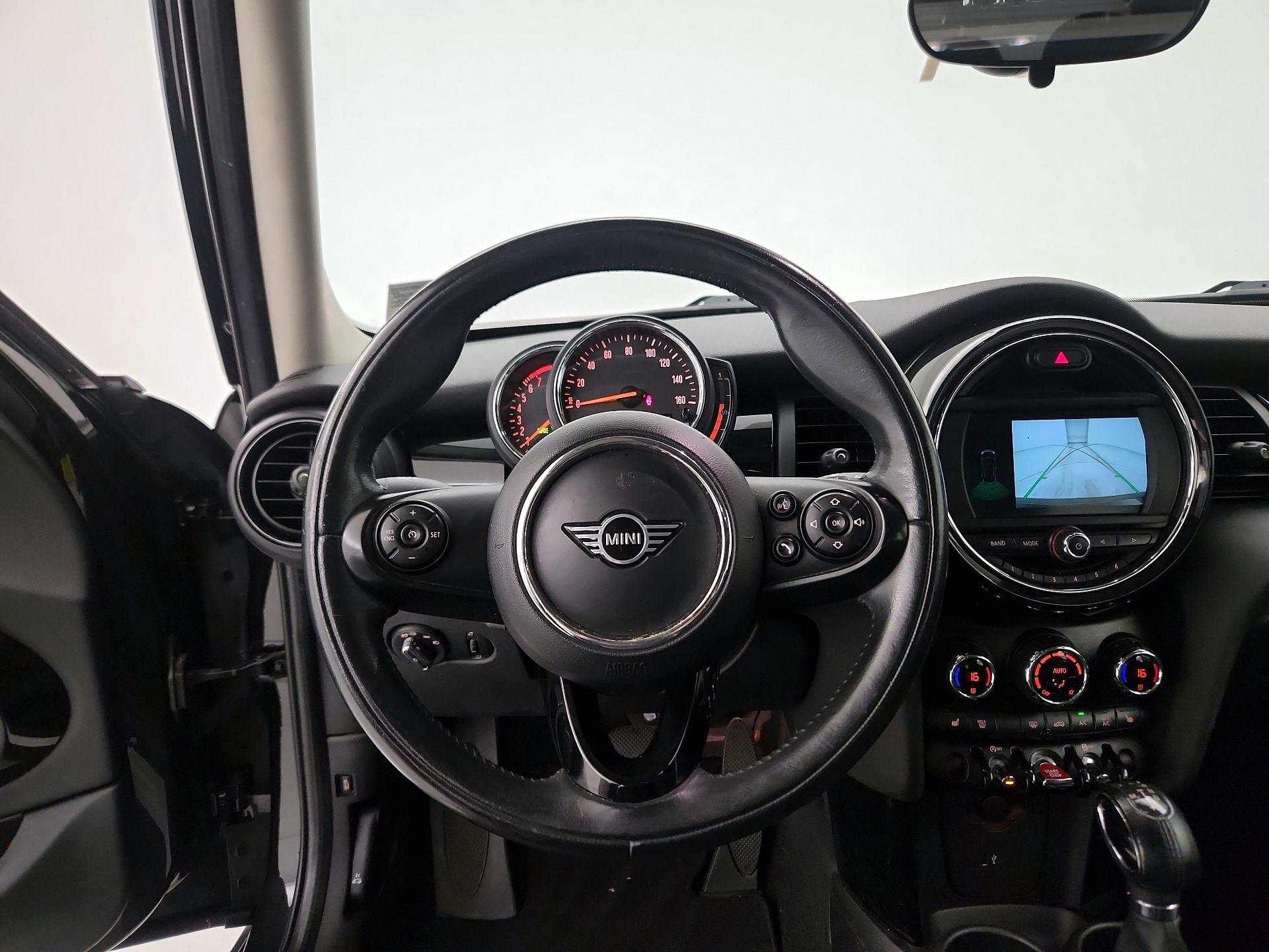 Thumbnail: 2019 MINI Cooper Hardtop - 10