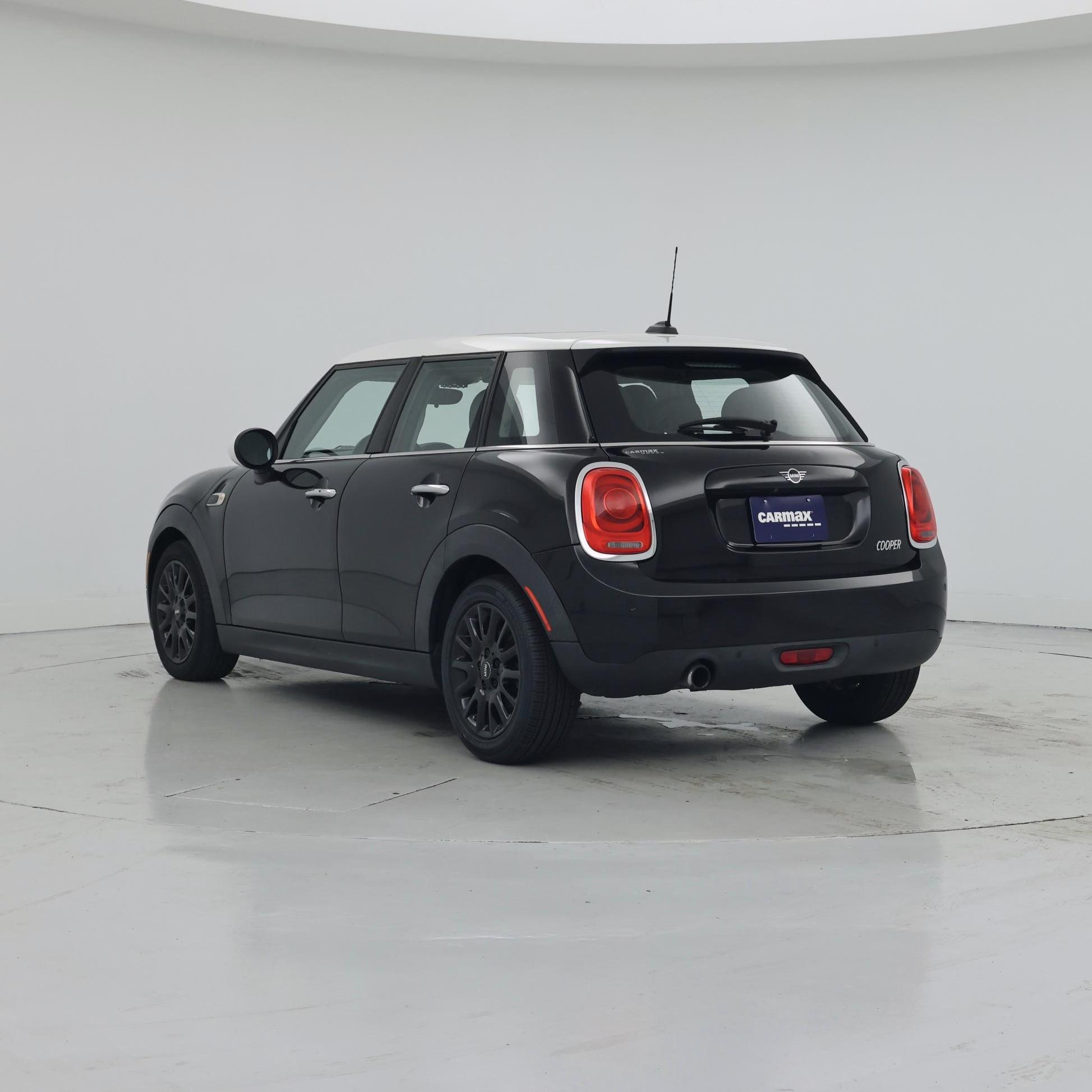 Thumbnail: 2019 MINI Cooper Hardtop - 2