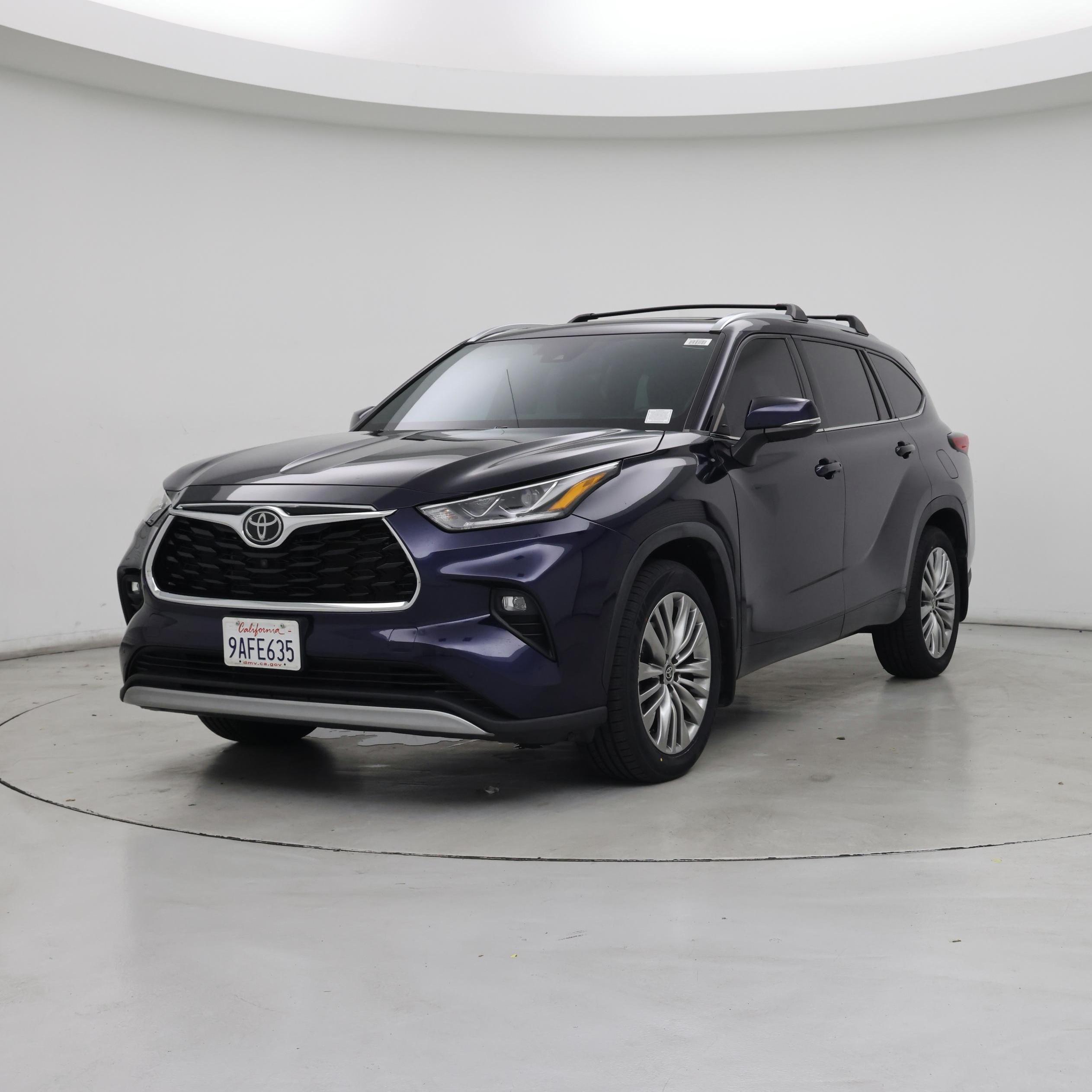 Thumbnail: 2022 Toyota Highlander - 4