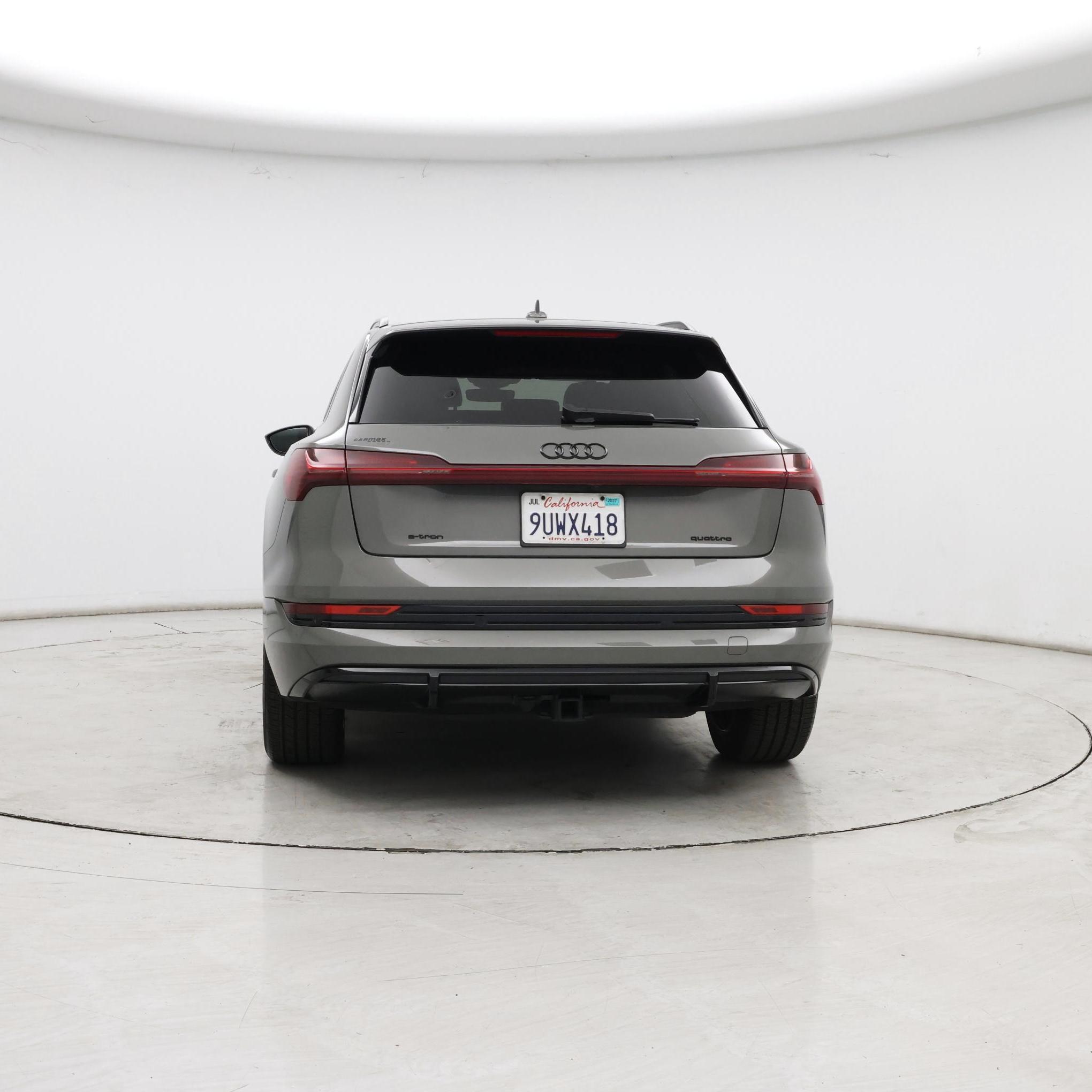 Thumbnail: 2023 Audi e-tron - 6