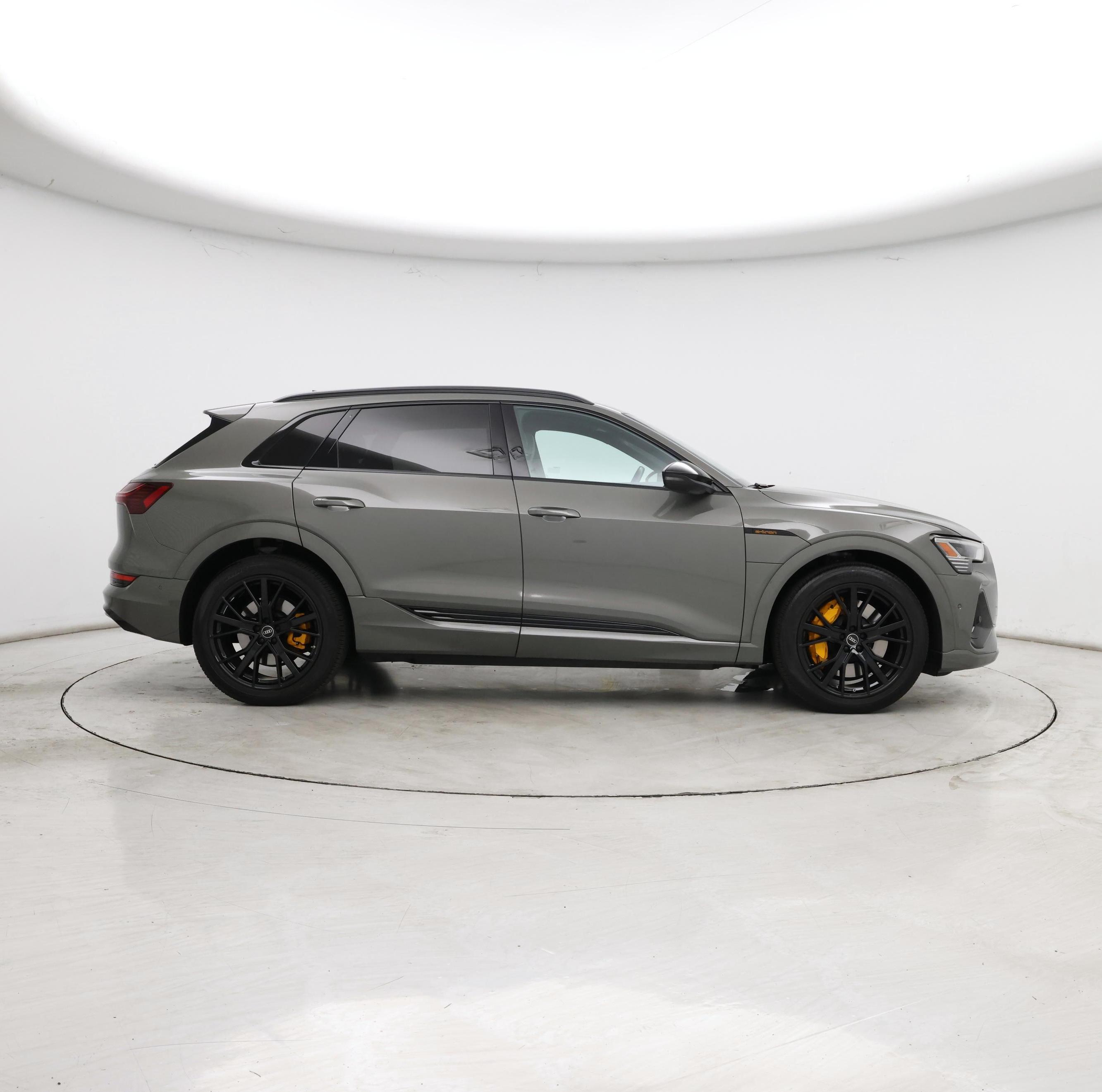 Thumbnail: 2023 Audi e-tron - 7