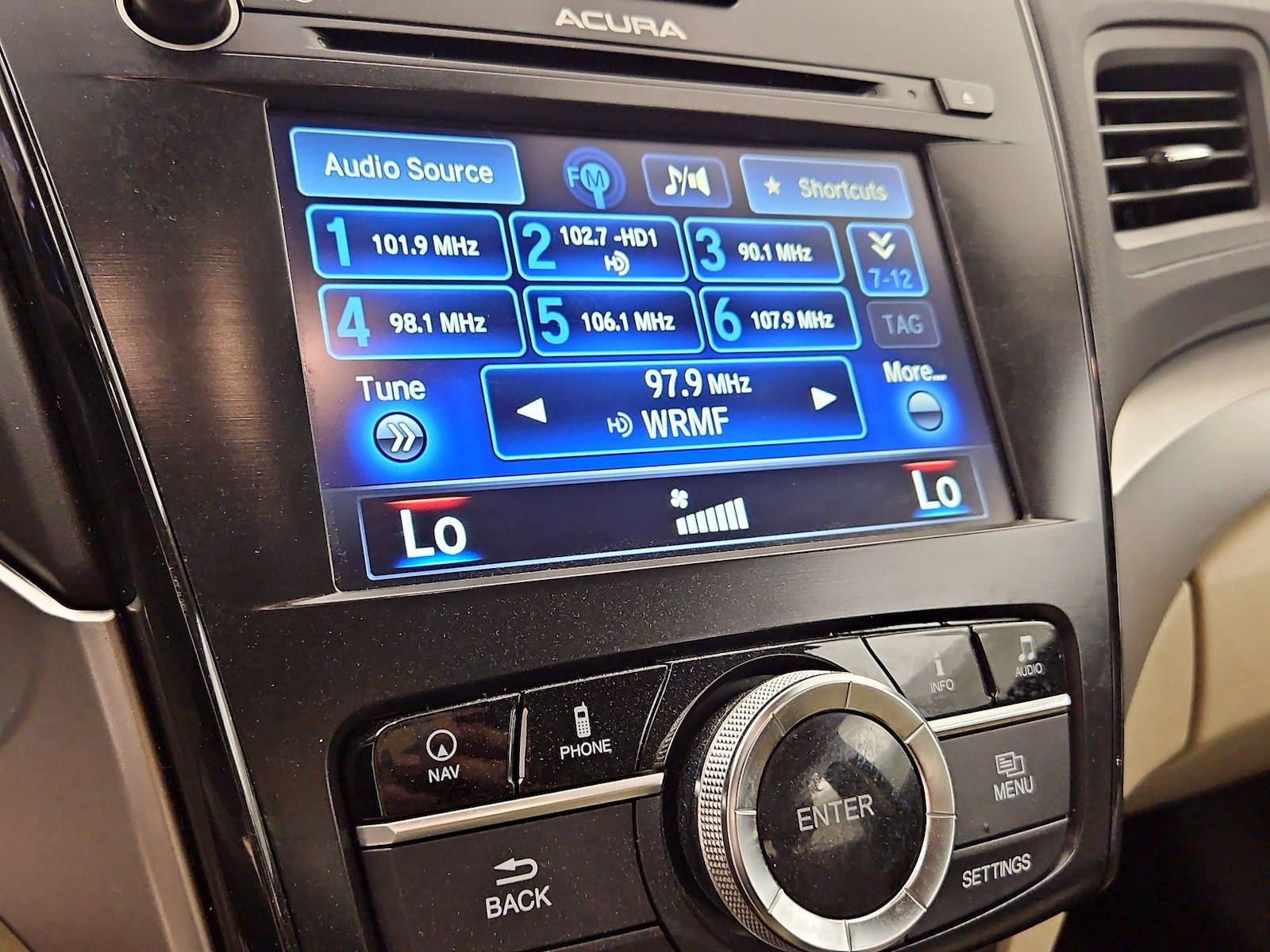 2017 Acura ILX Technology Plus - Photo 17