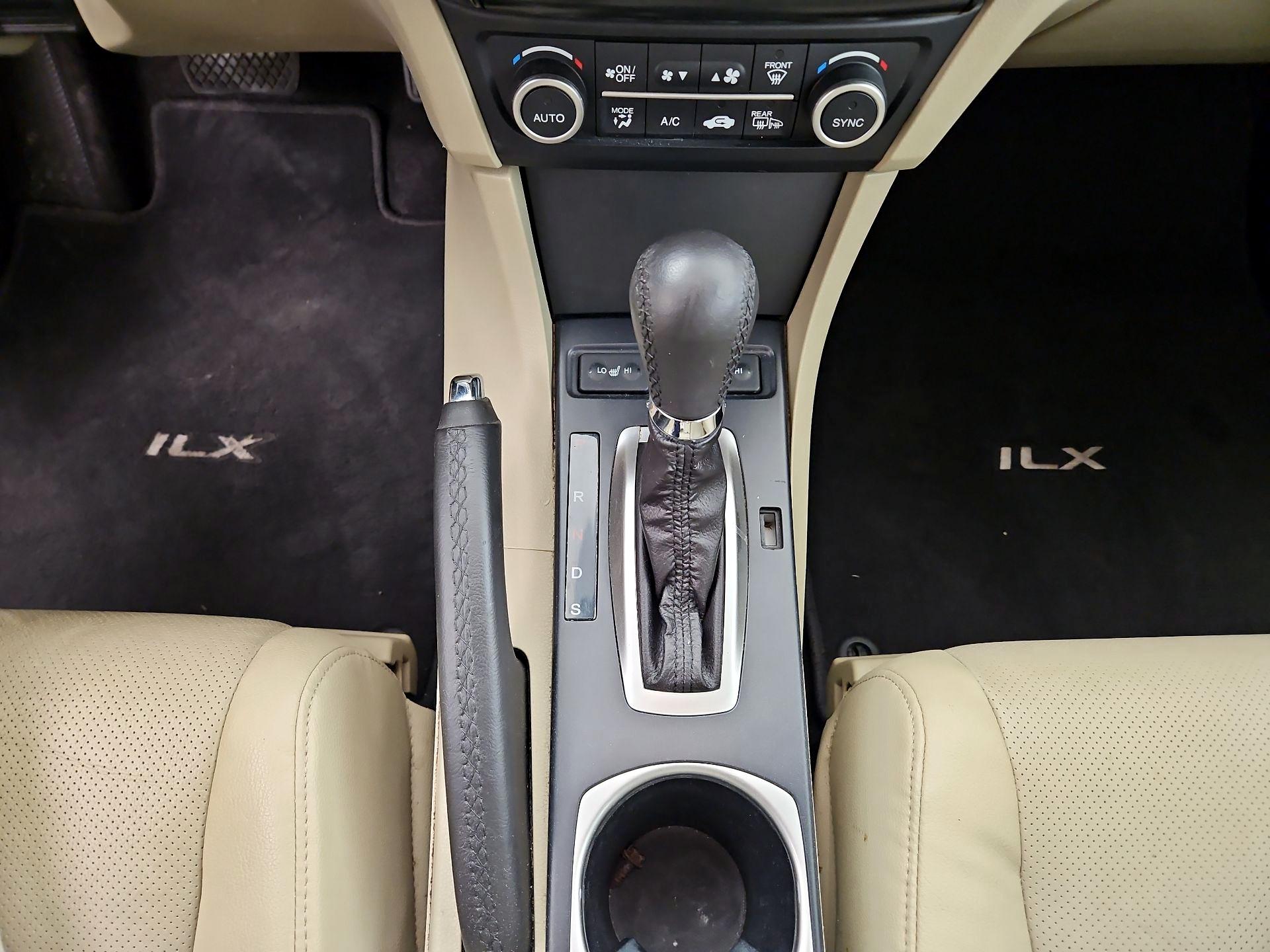 Thumbnail: 2017 Acura ILX - 18