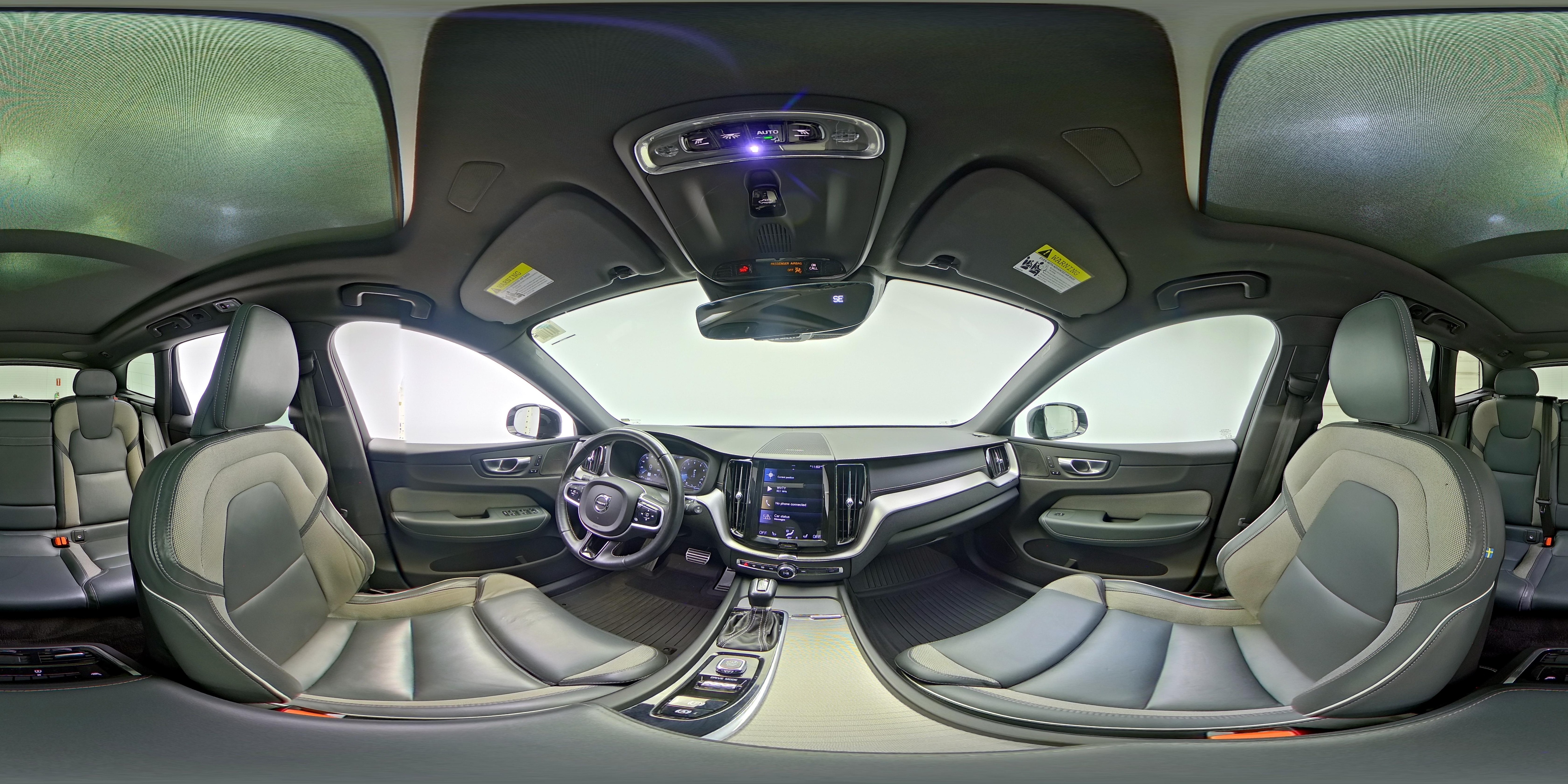 2021 Volvo XC60 R-Design - Photo 26