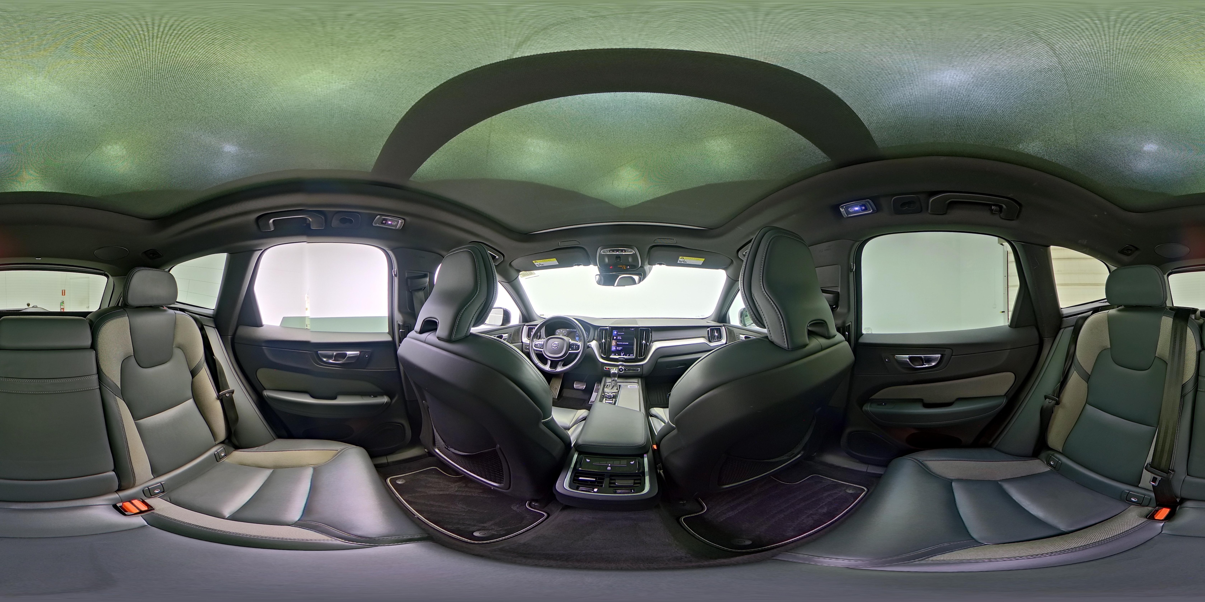 2021 Volvo XC60 R-Design - Photo 27