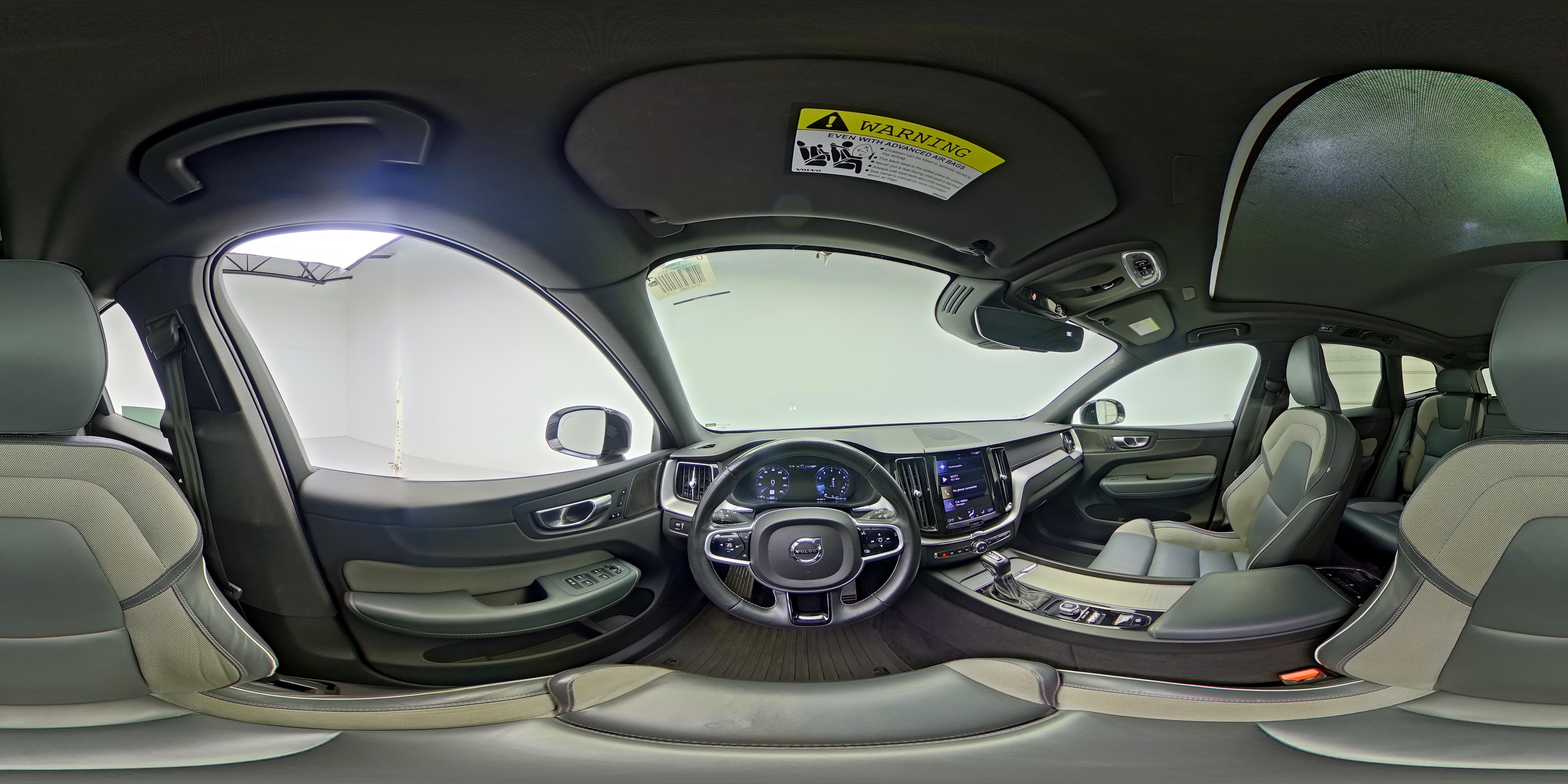 2021 Volvo XC60 R-Design - Photo 28