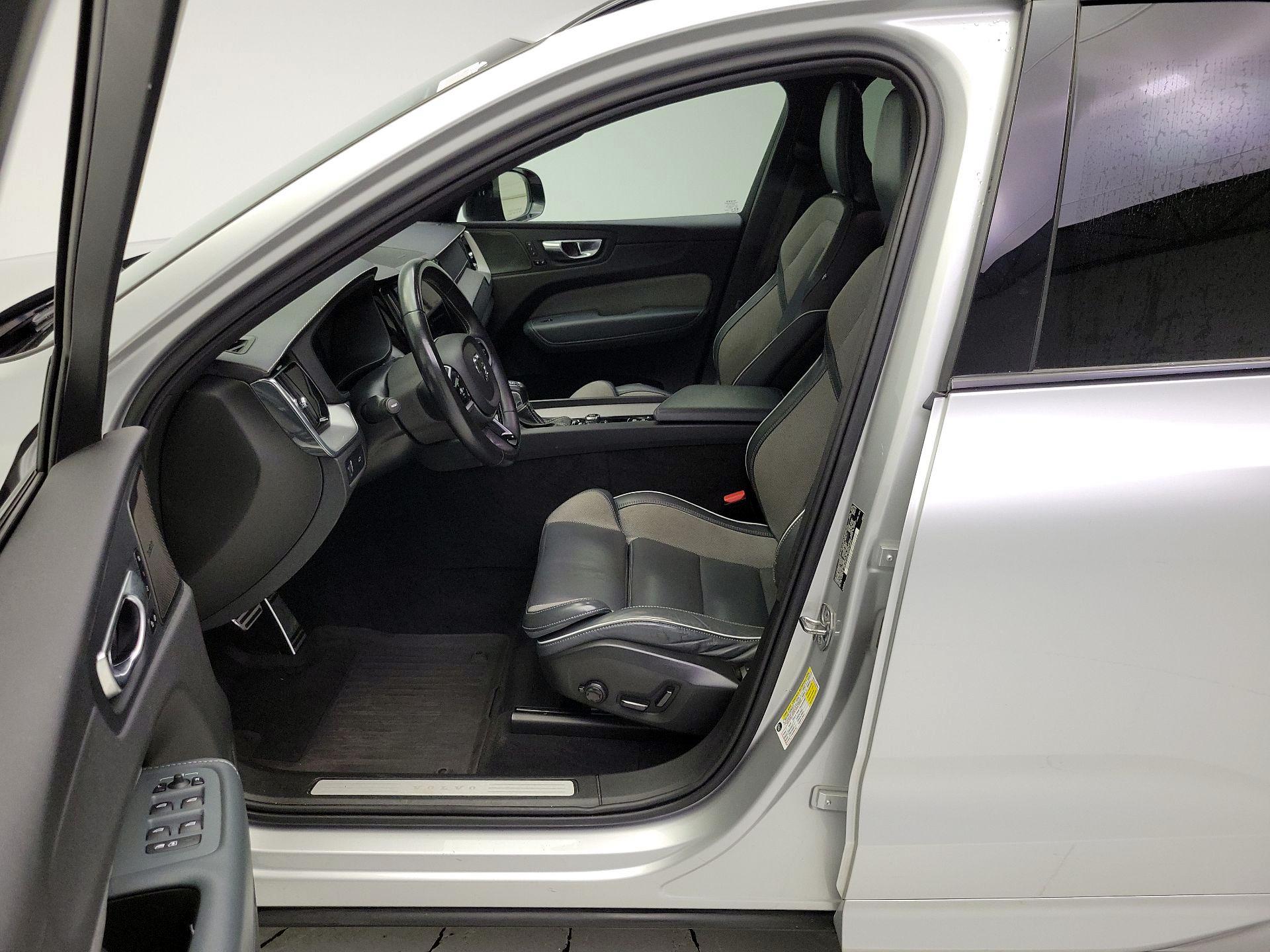 Thumbnail: 2021 Volvo XC60 - 11