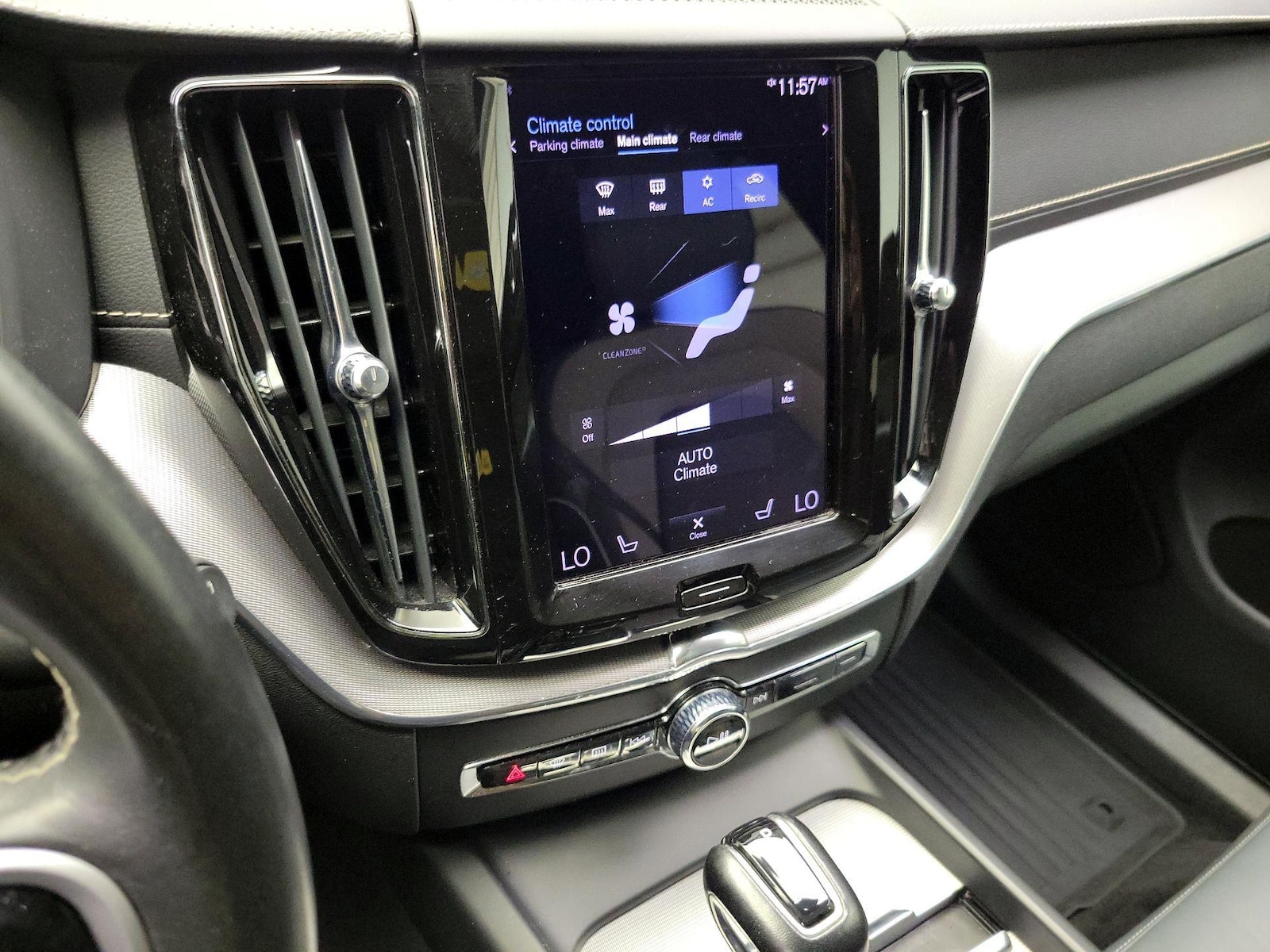 2021 Volvo XC60 R-Design - Photo 18