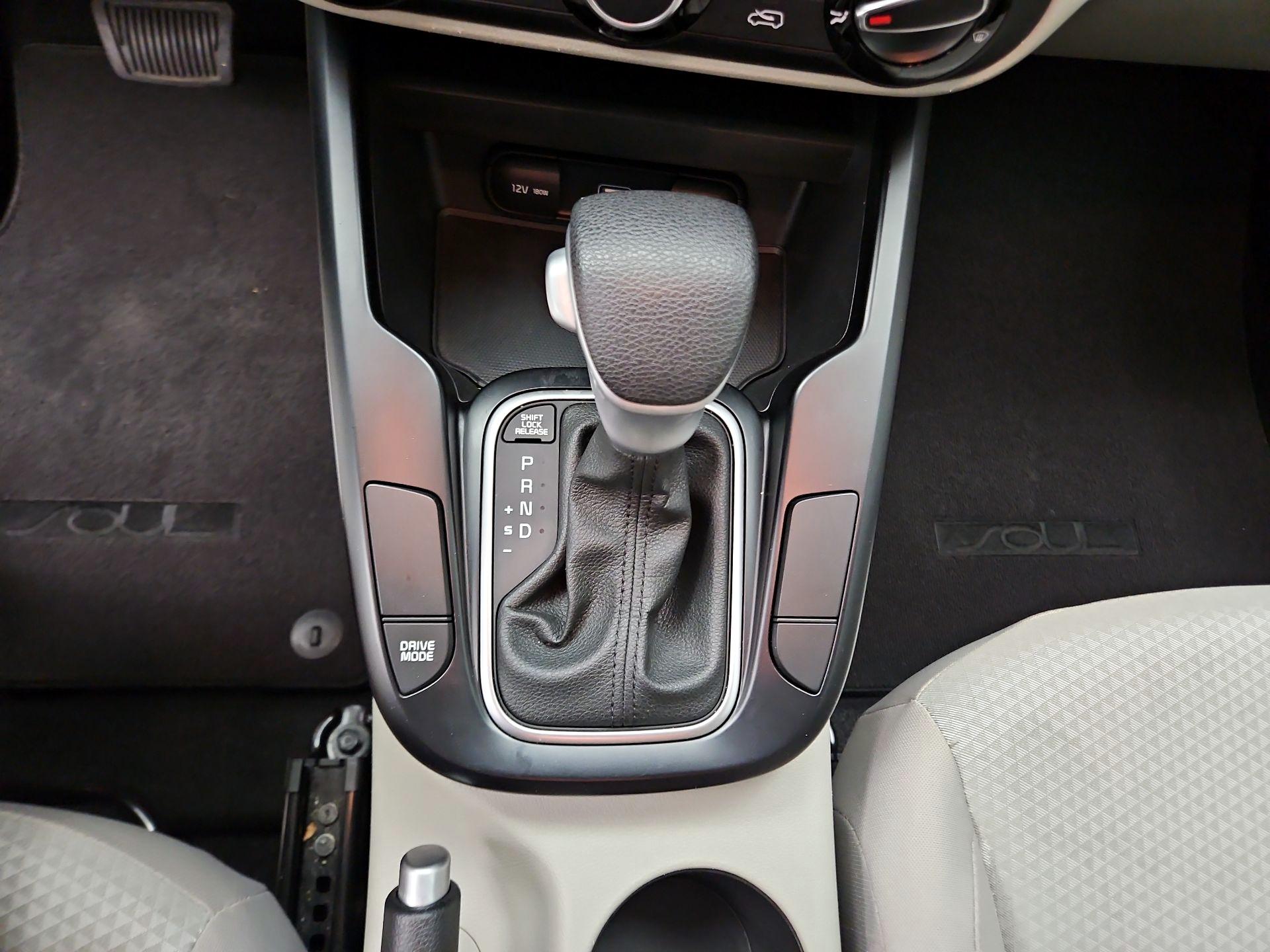 Thumbnail: 2022 Kia Soul - 17