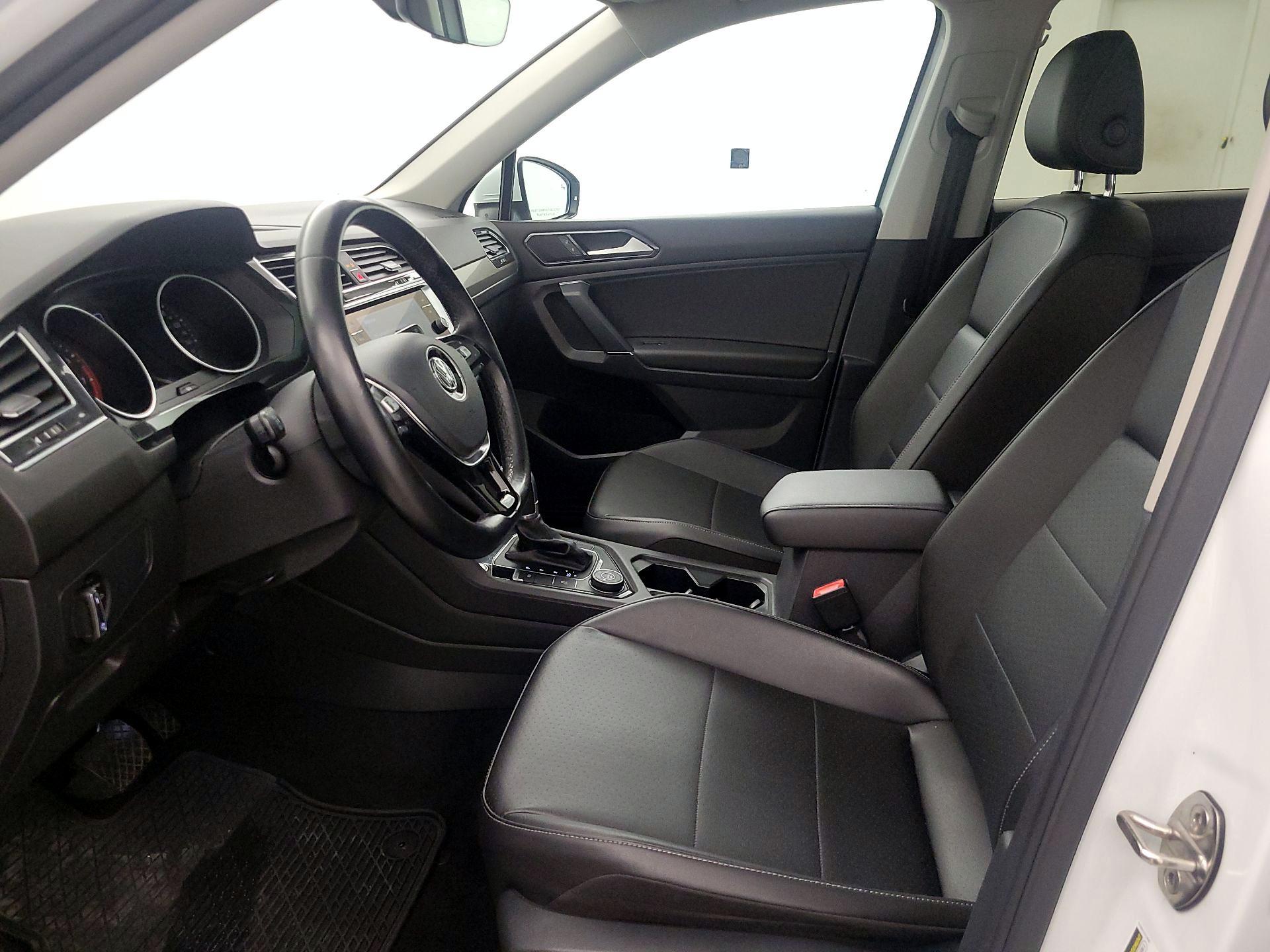 Thumbnail: 2018 Volkswagen Tiguan - 11