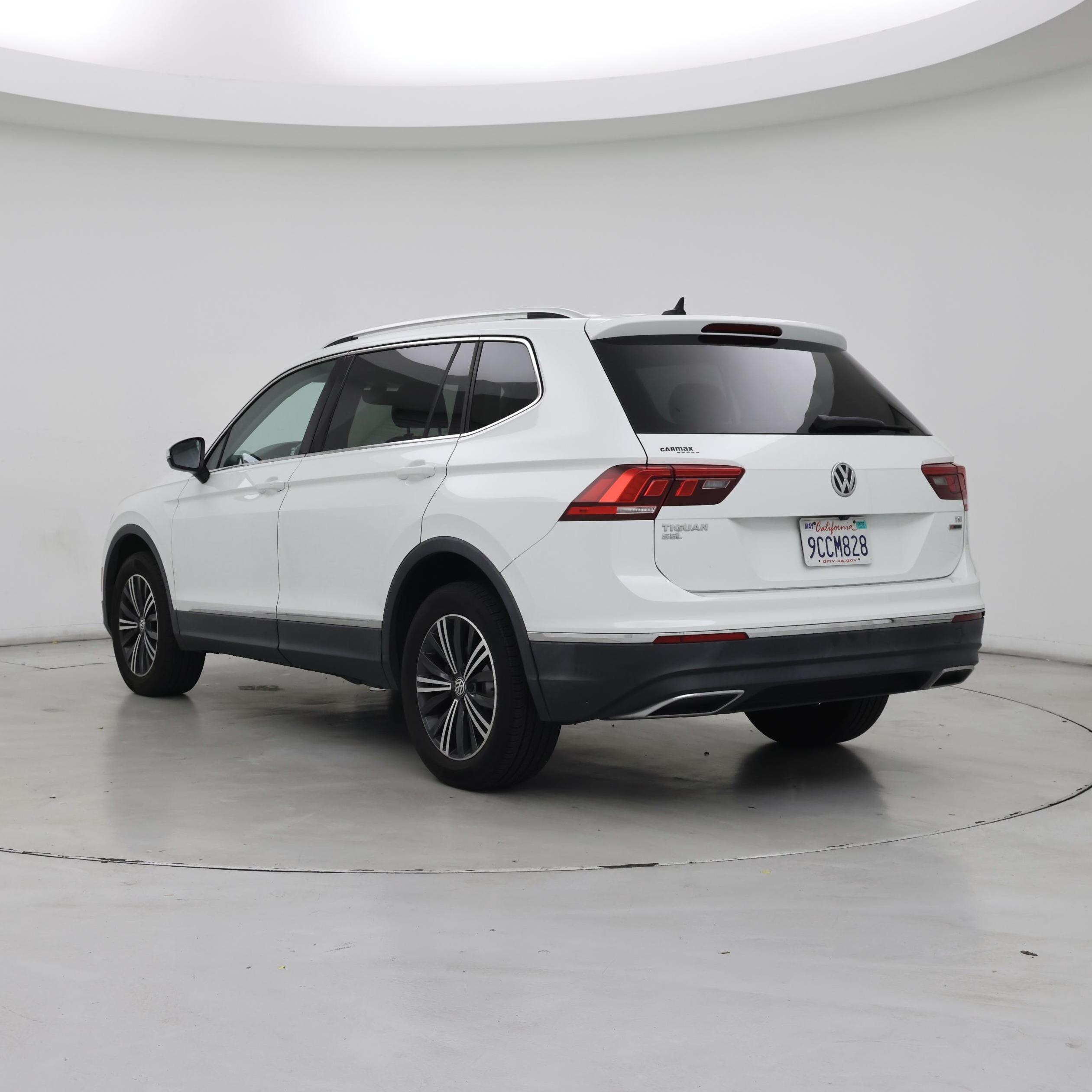 Thumbnail: 2018 Volkswagen Tiguan - 2