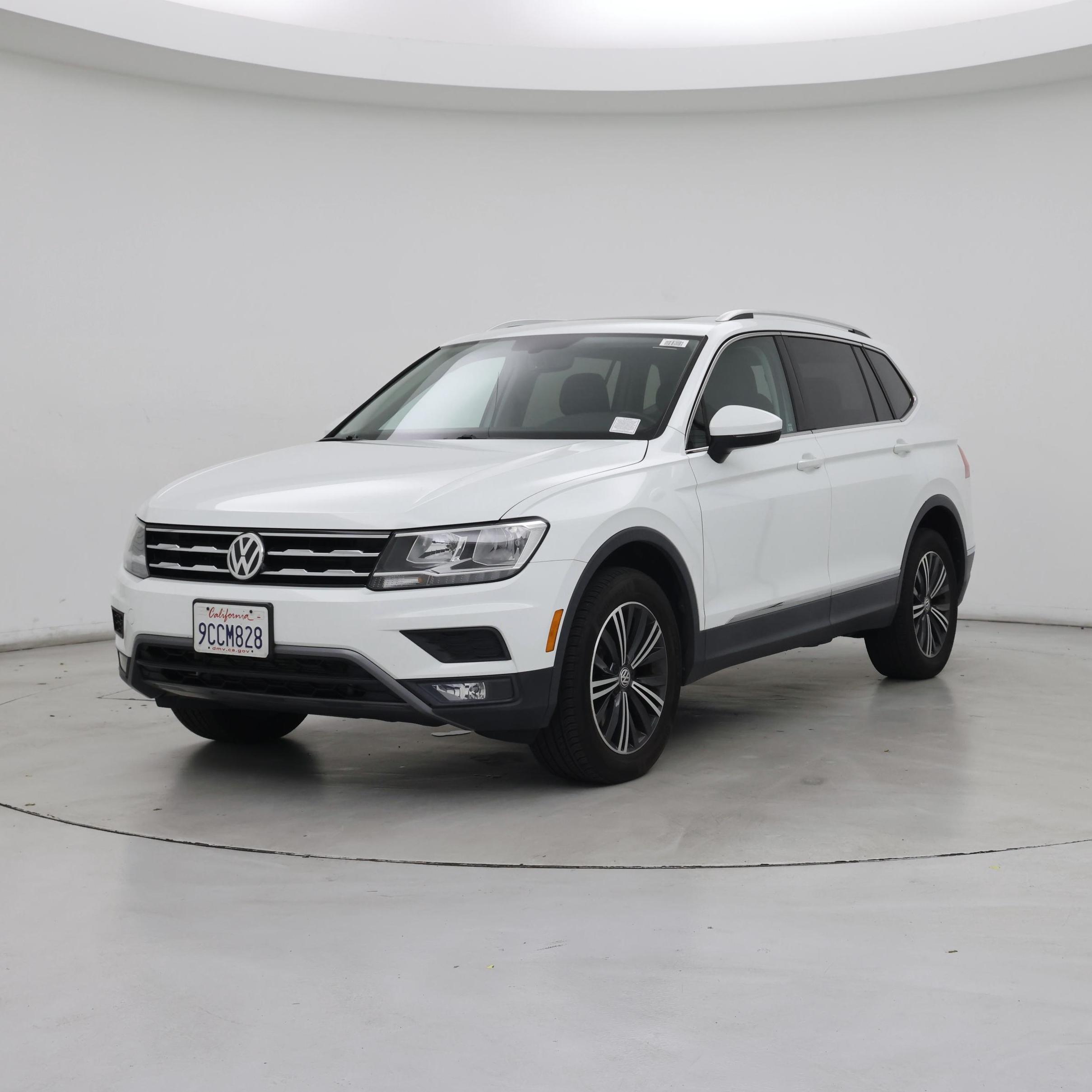 Thumbnail: 2018 Volkswagen Tiguan - 4