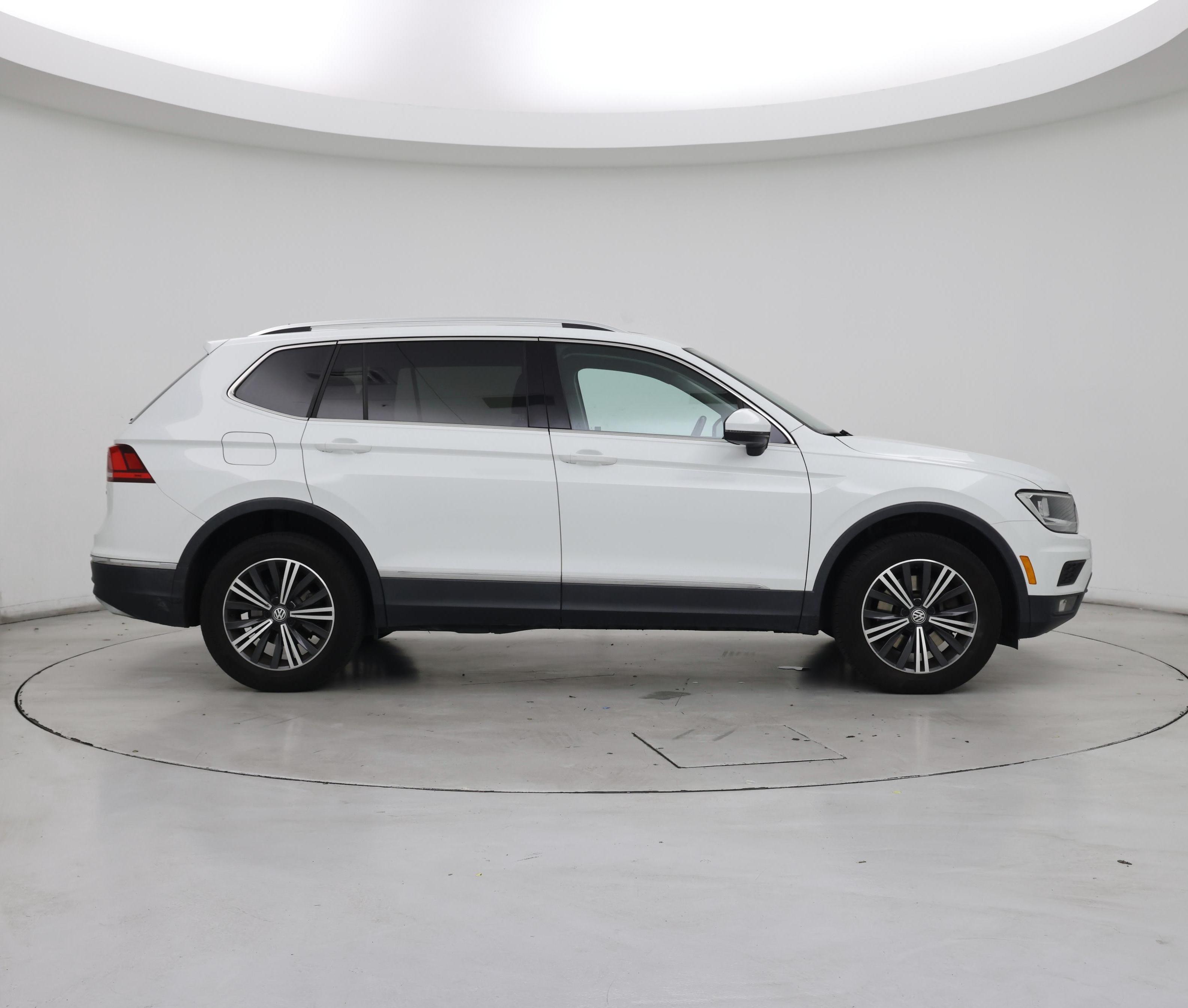 Thumbnail: 2018 Volkswagen Tiguan - 7