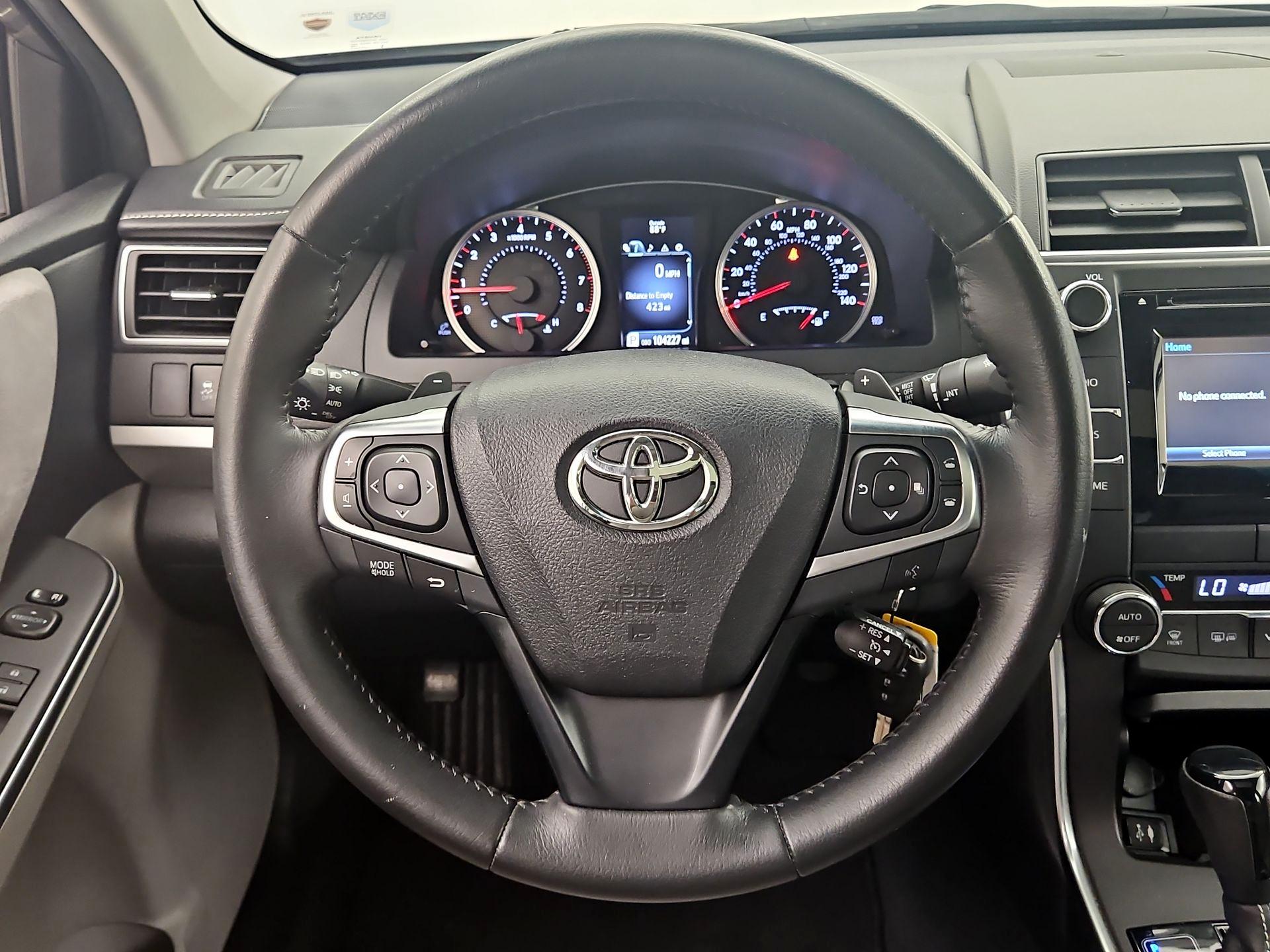 Thumbnail: 2015 Toyota Camry - 10