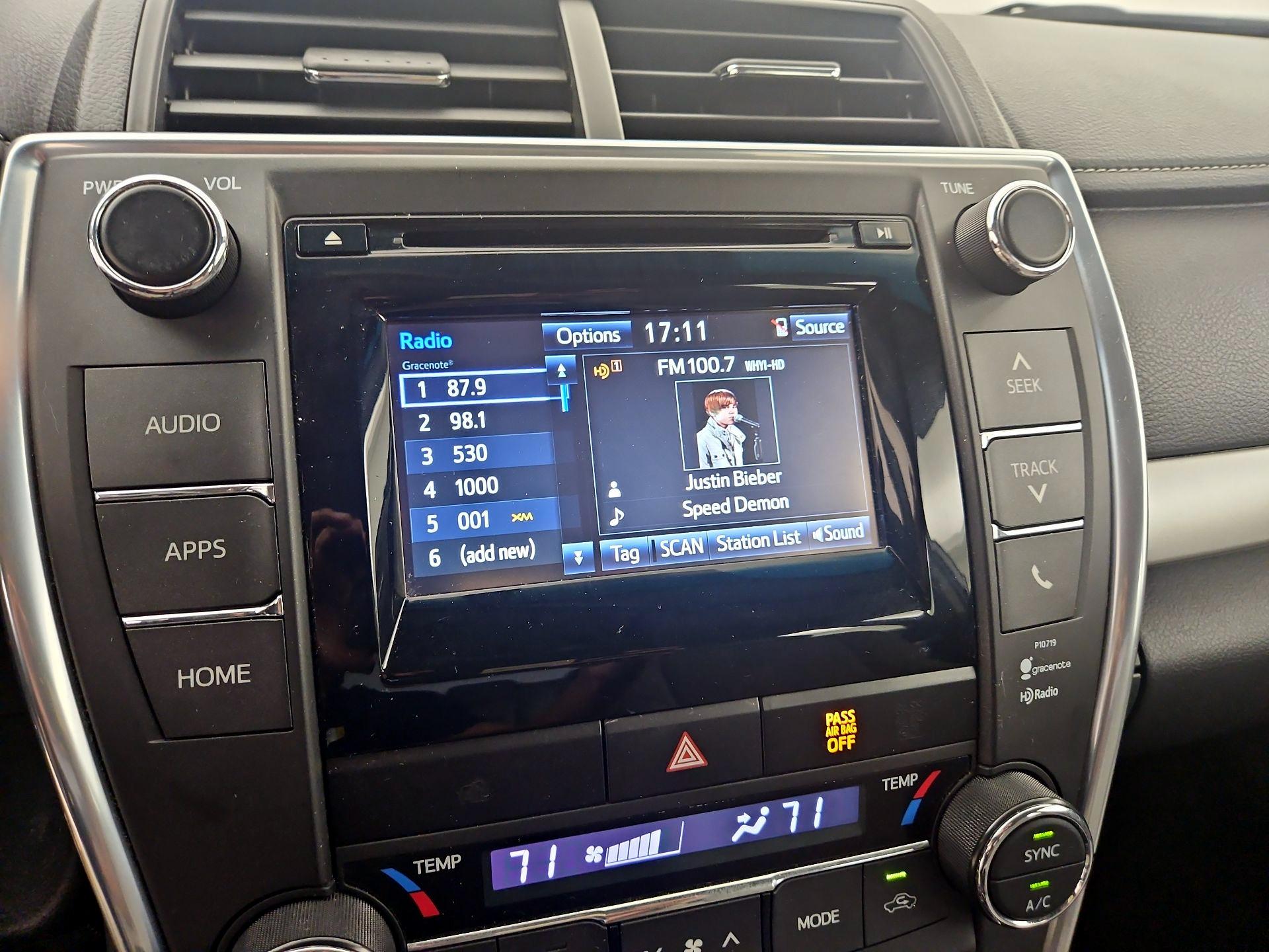 Thumbnail: 2015 Toyota Camry - 15