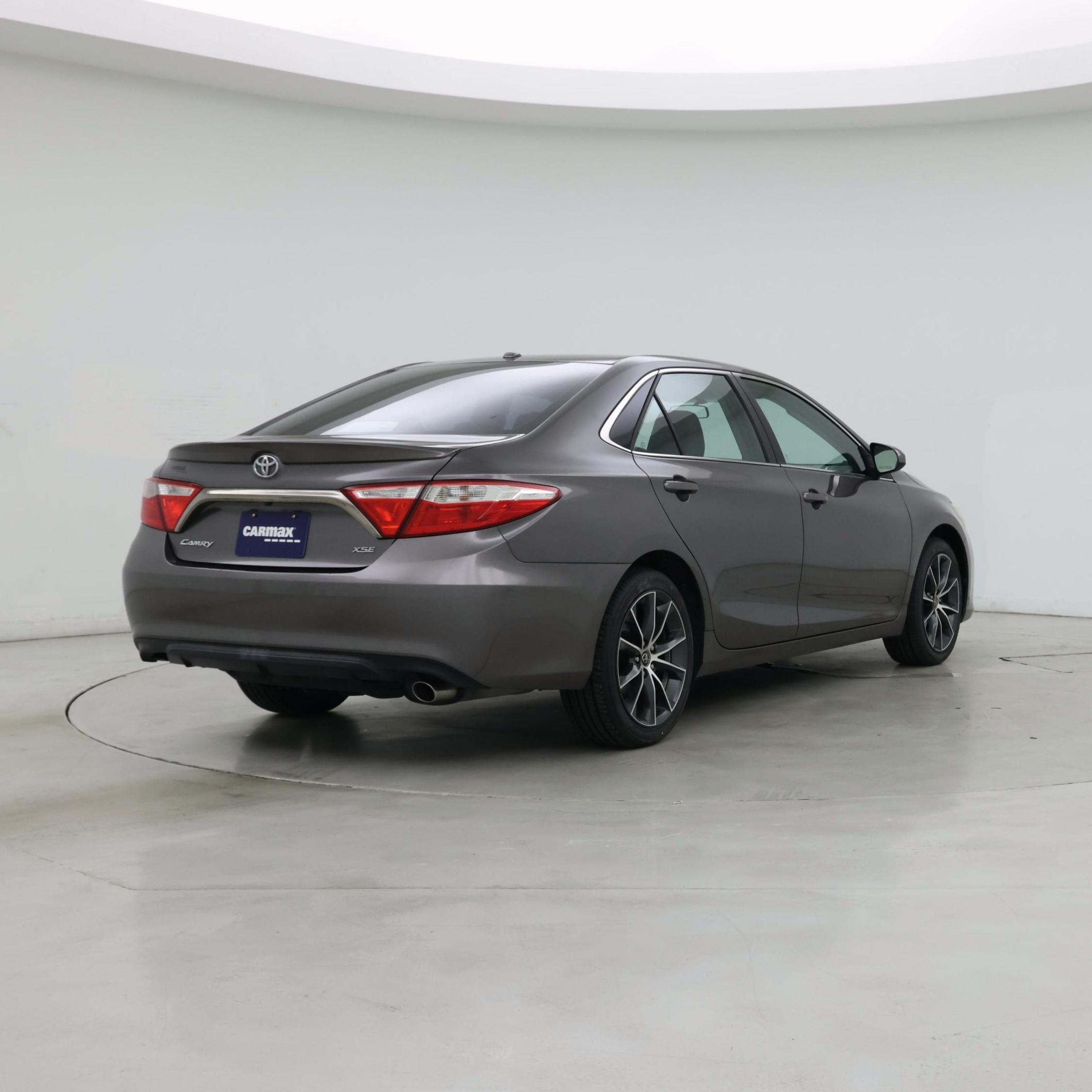 Thumbnail: 2015 Toyota Camry - 8