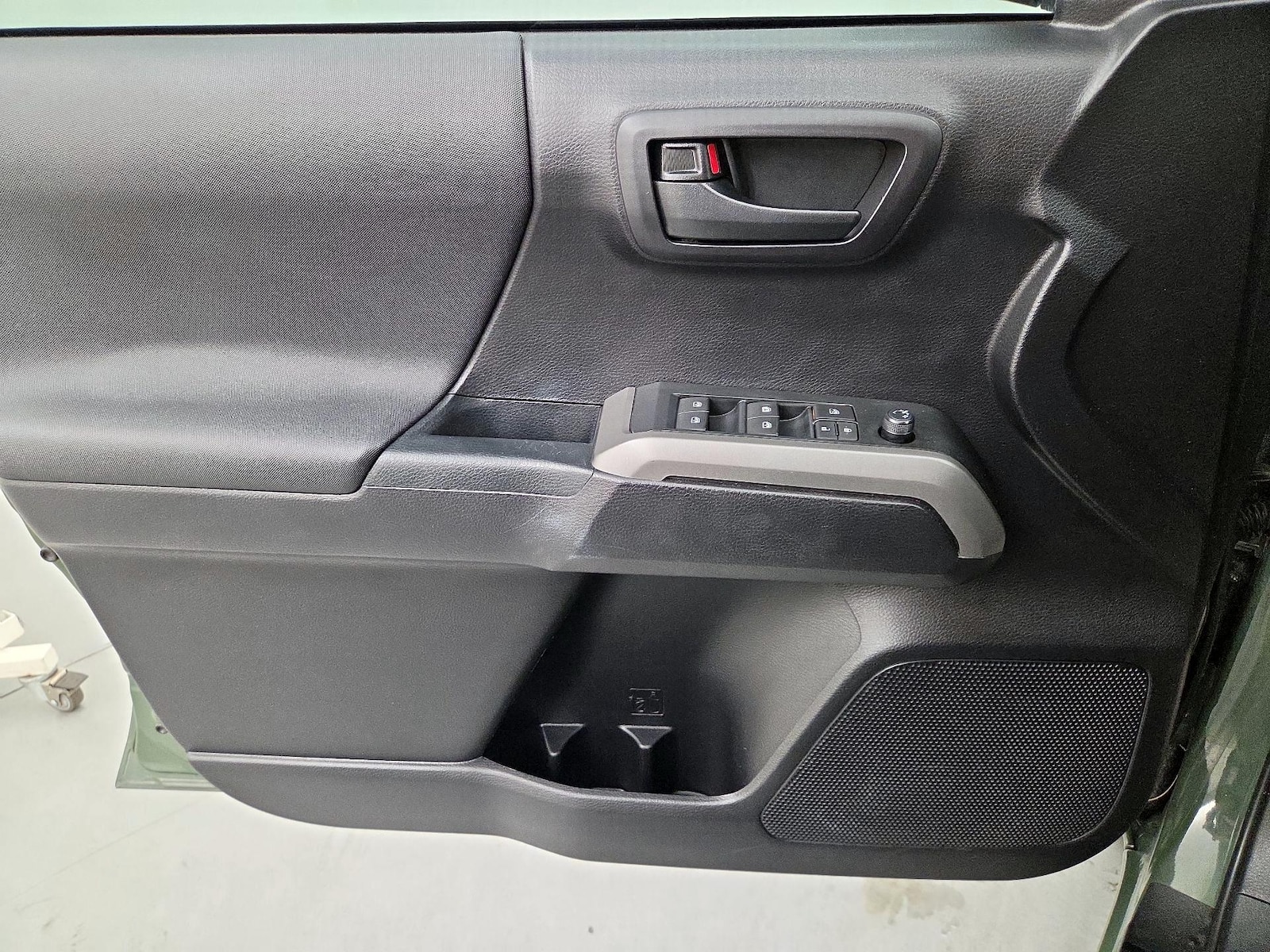 2021 Toyota Tacoma SR5 - Photo 13