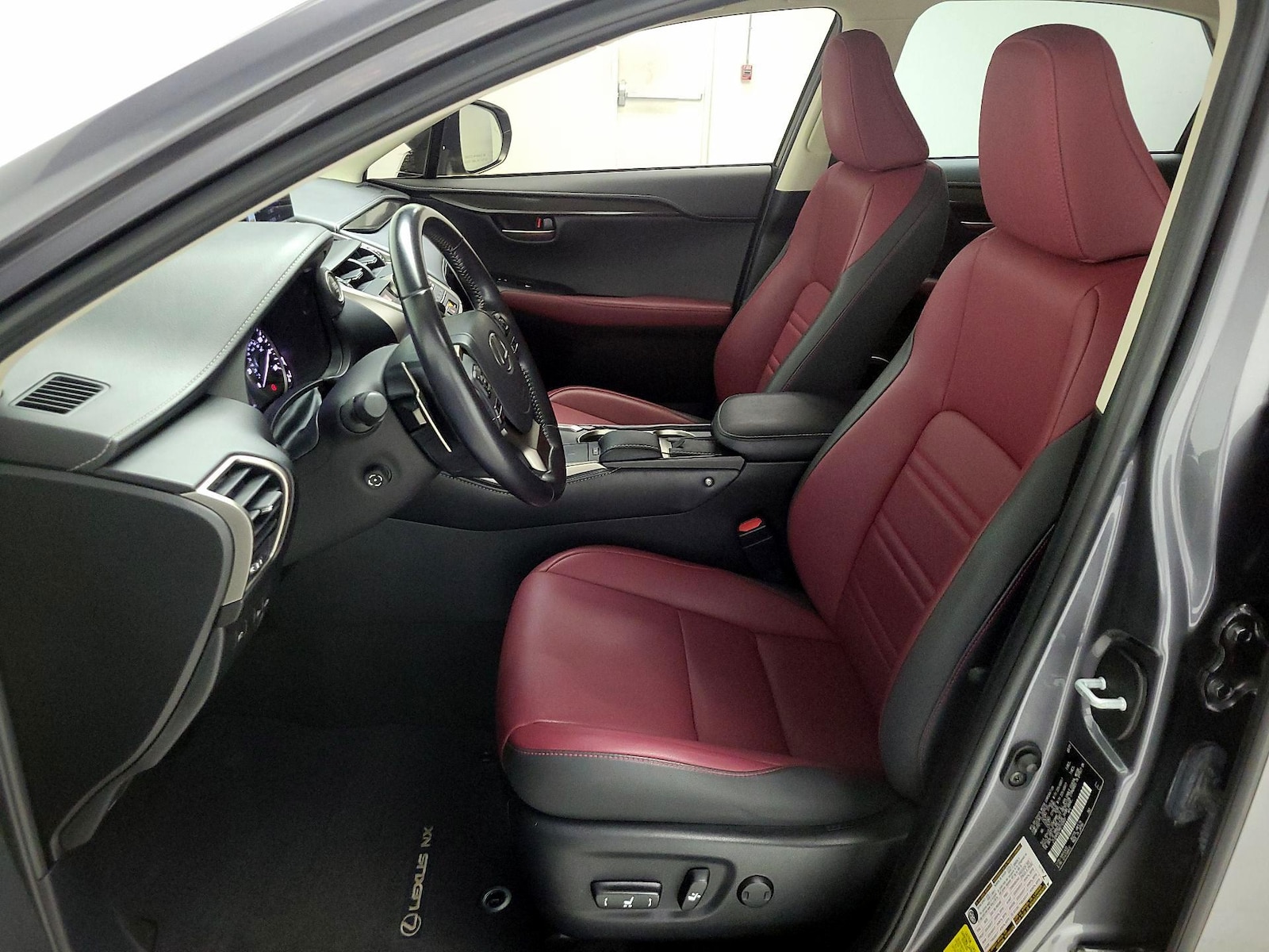 Power Seat(s) & Side Airbags