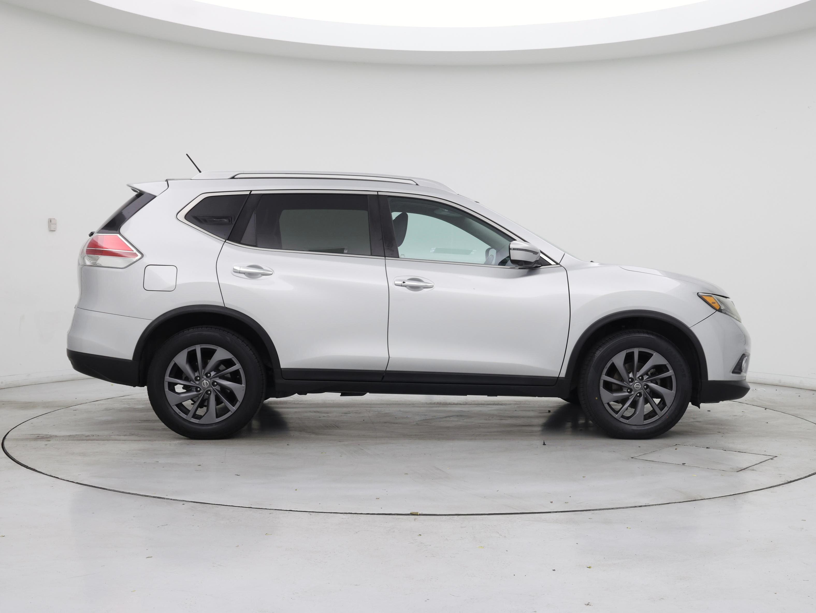 Thumbnail: 2016 Nissan Rogue - 7