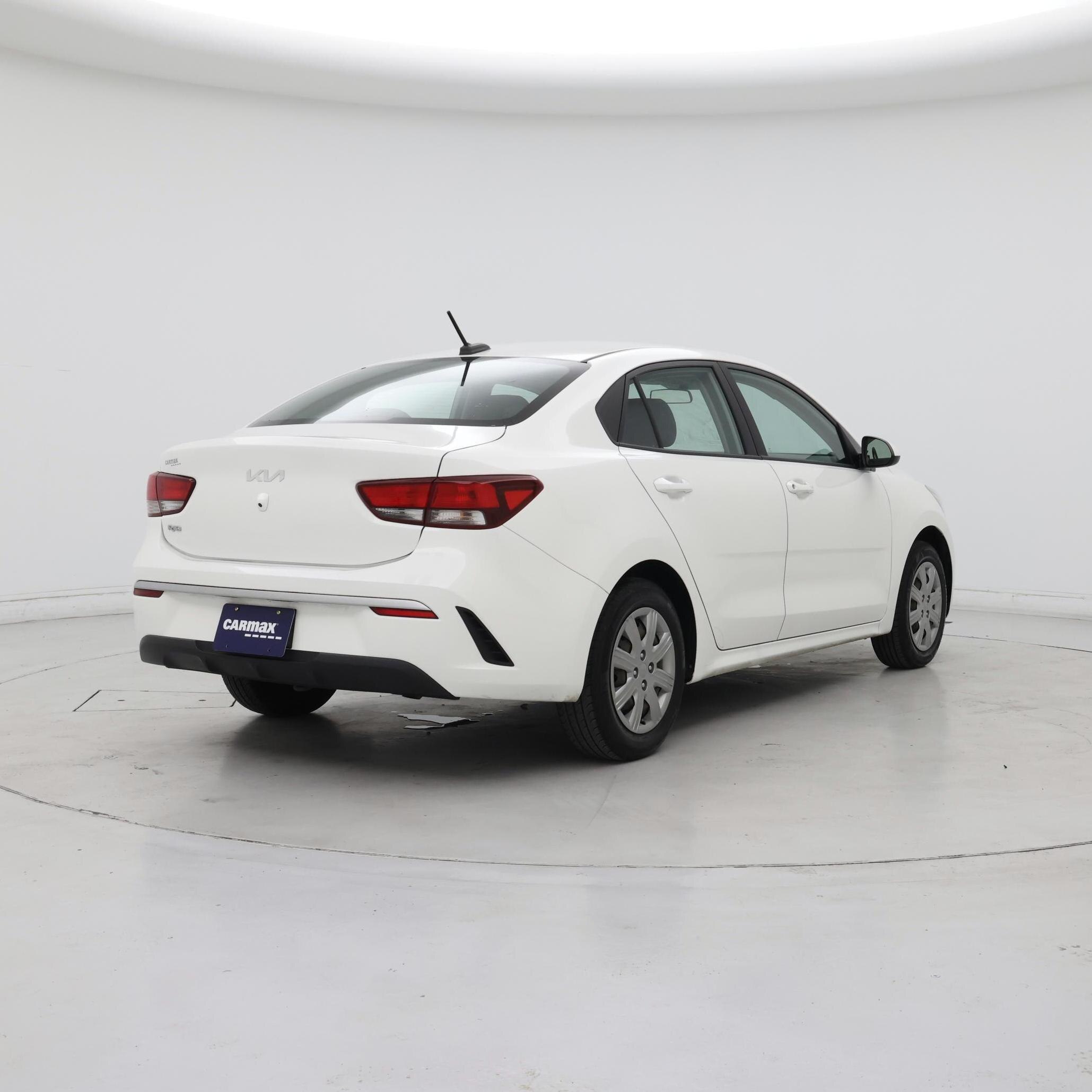 Thumbnail: 2022 Kia Rio - 8