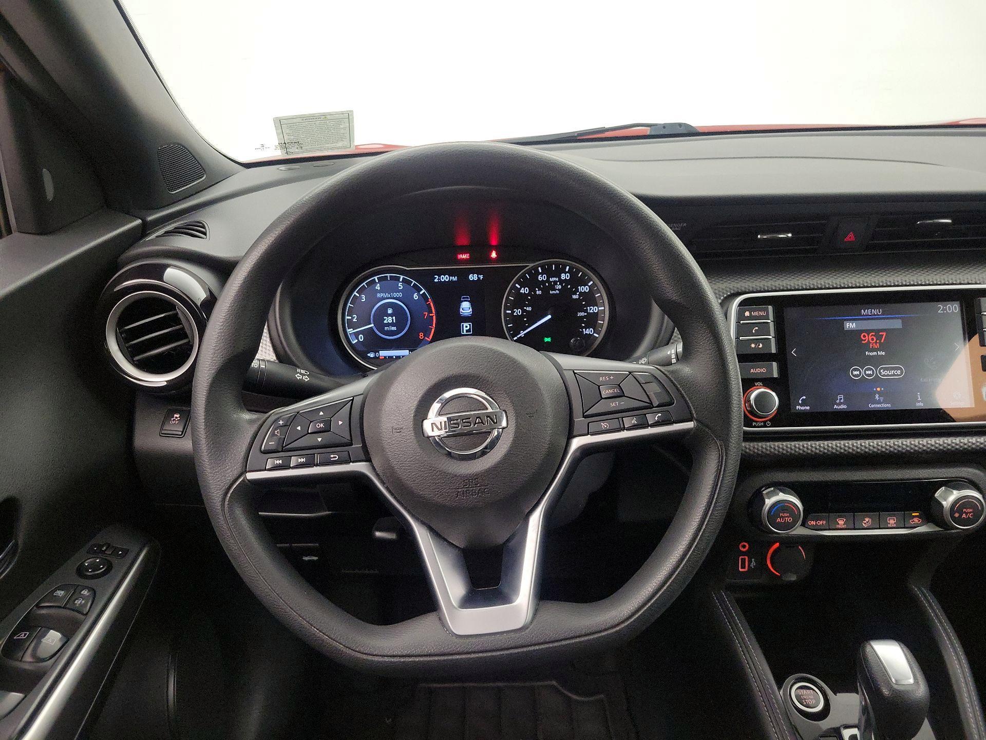 Thumbnail: 2019 Nissan Kicks - 10
