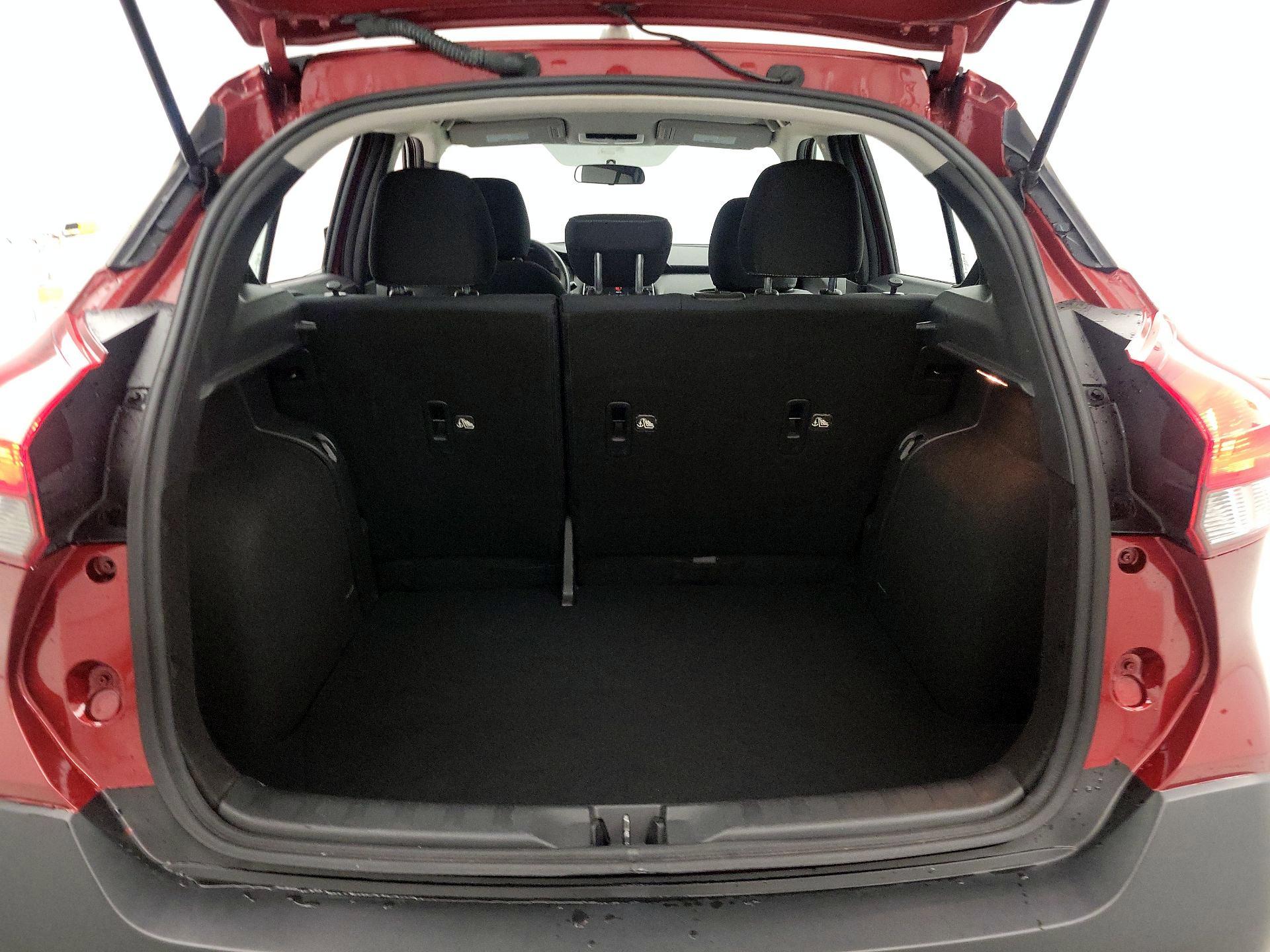 Thumbnail: 2019 Nissan Kicks - 19