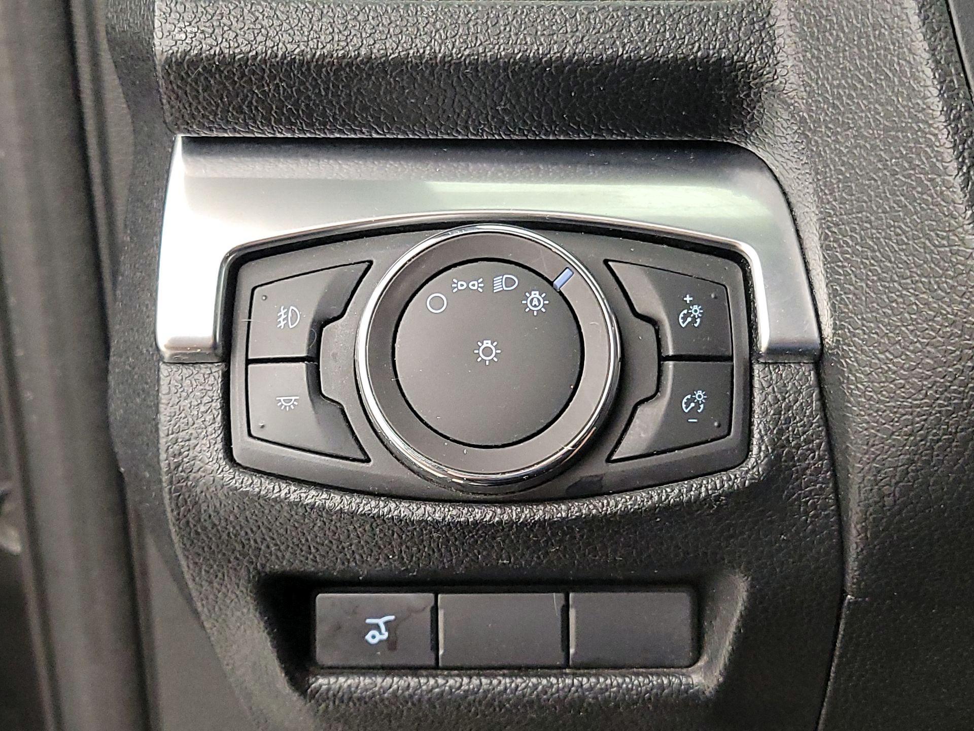 Thumbnail: 2018 Ford Explorer - 13
