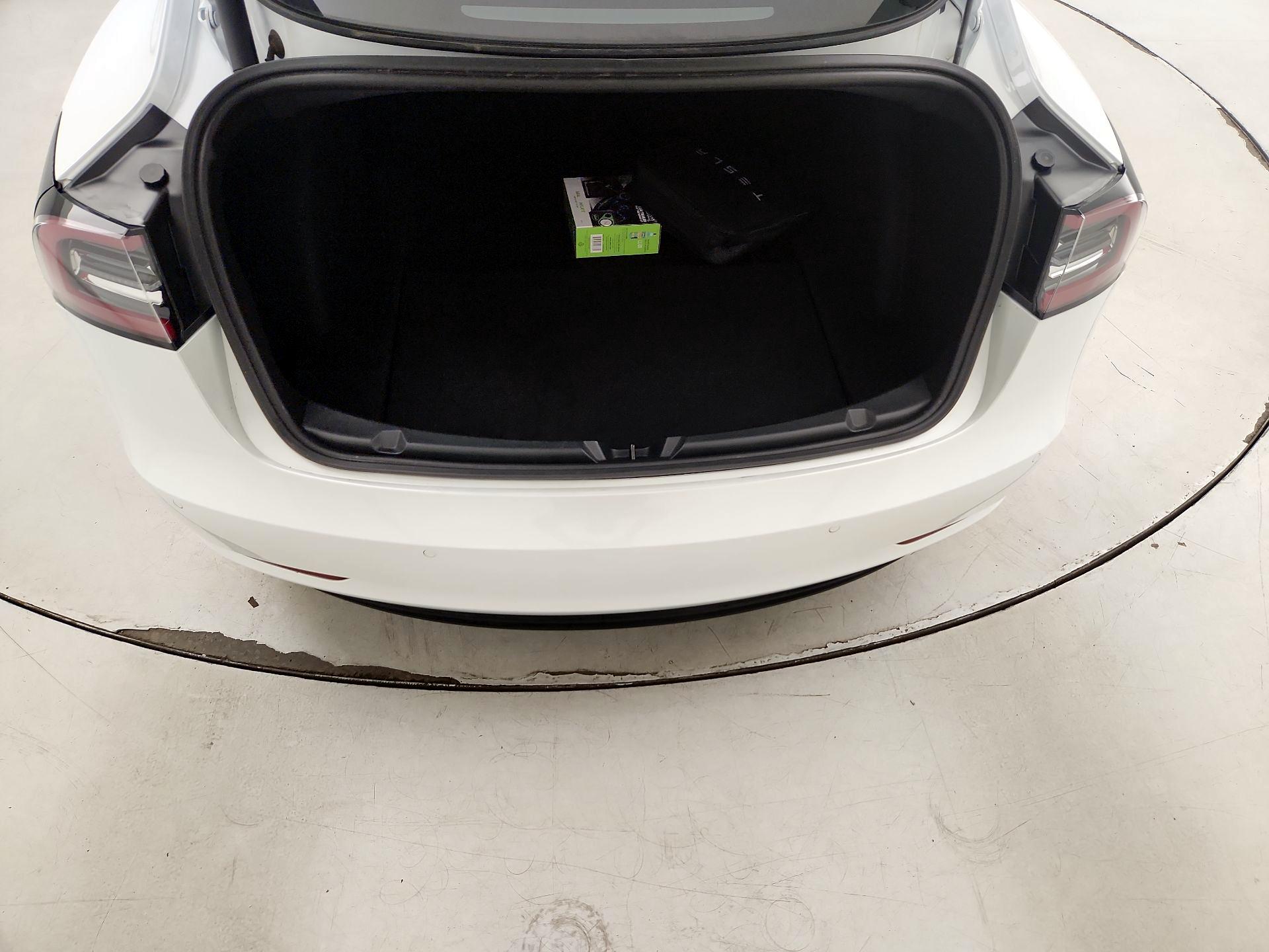 Thumbnail: 2021 Tesla Model 3 - 19