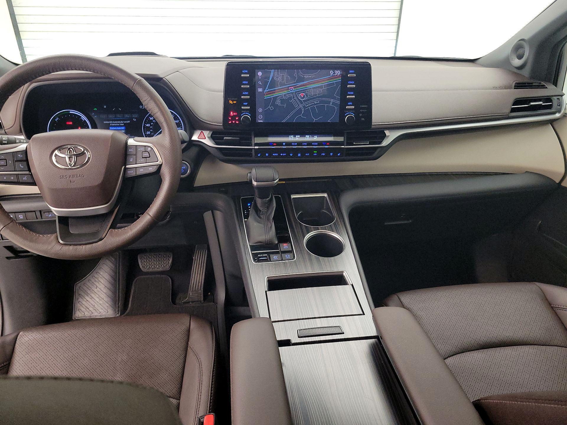 Thumbnail: 2021 Toyota Sienna - 9
