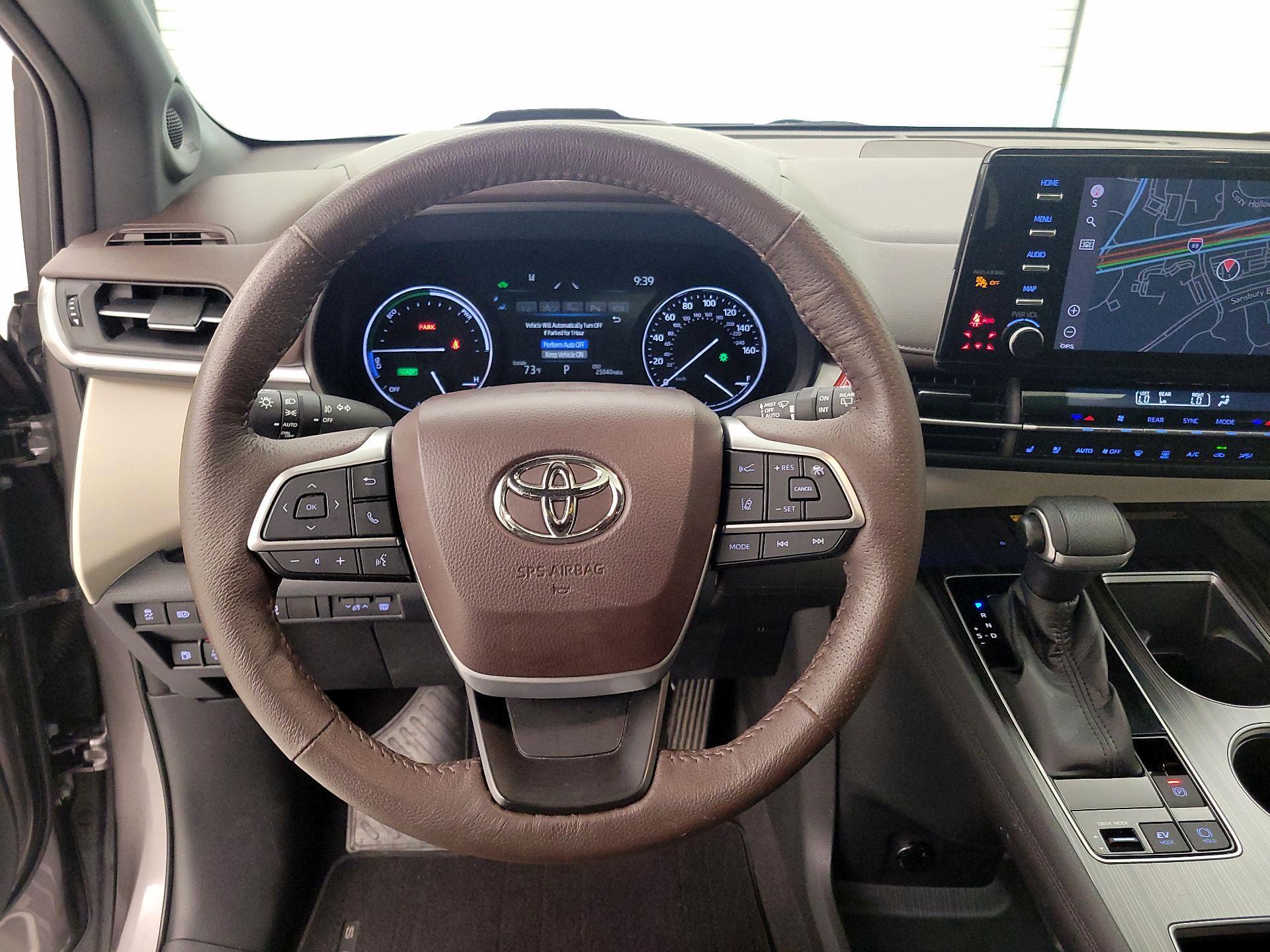 Thumbnail: 2021 Toyota Sienna - 10
