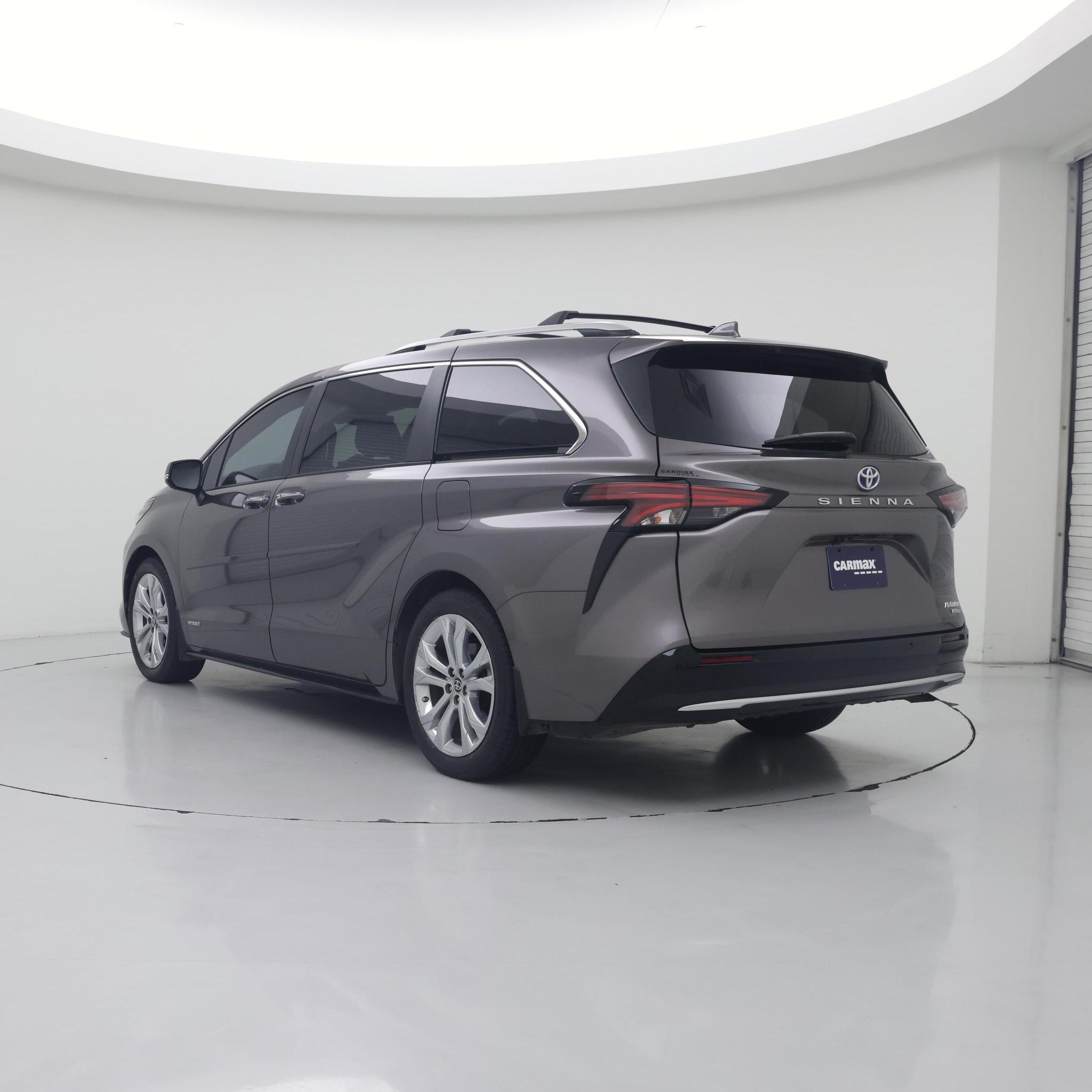 Thumbnail: 2021 Toyota Sienna - 2