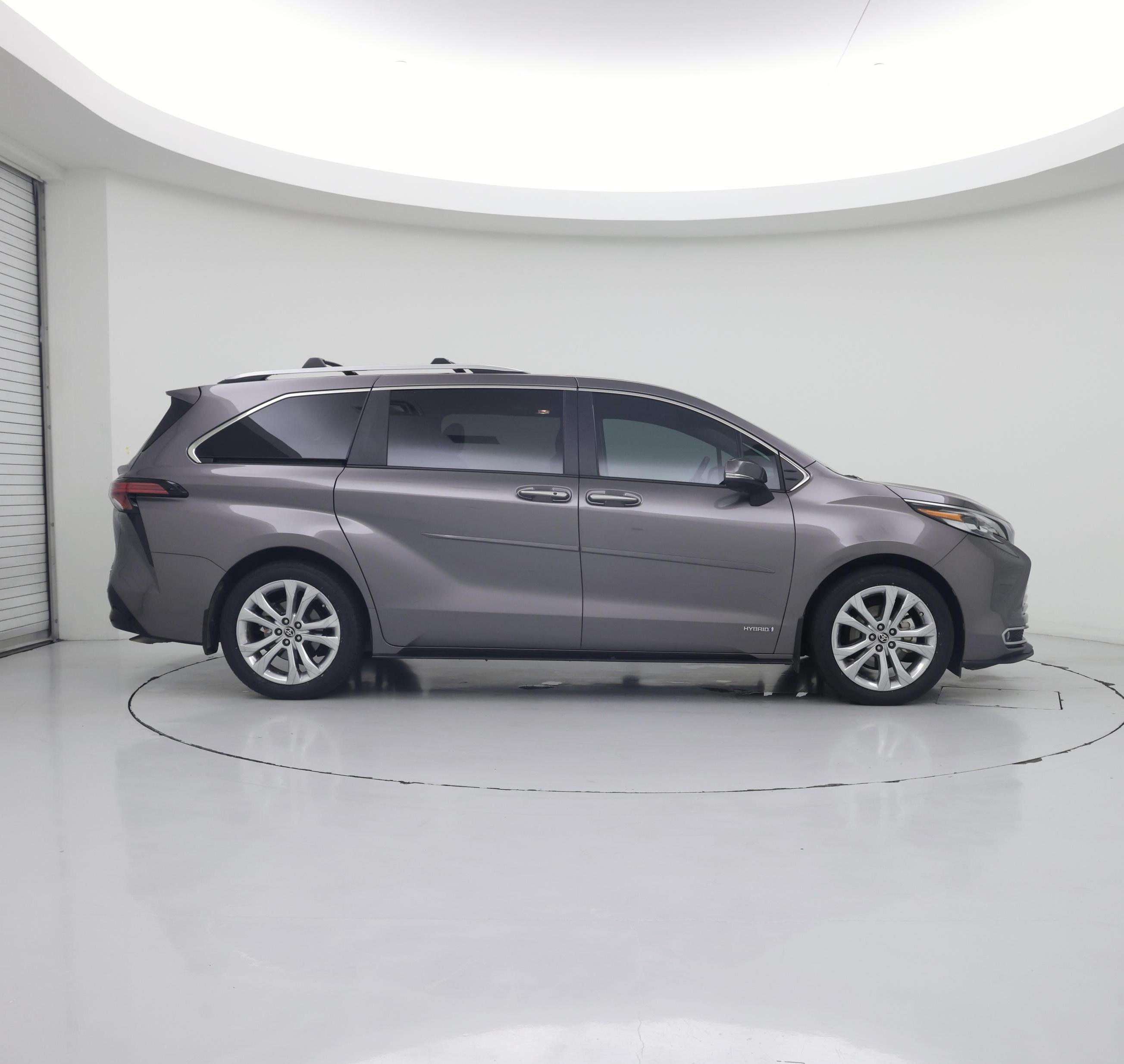 Thumbnail: 2021 Toyota Sienna - 7