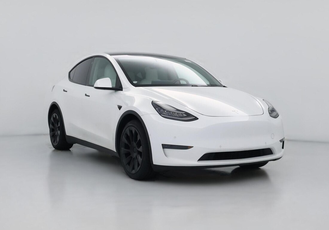 2021 Tesla Model Y Long Range All-Wheel Drive in White — CarMax photo