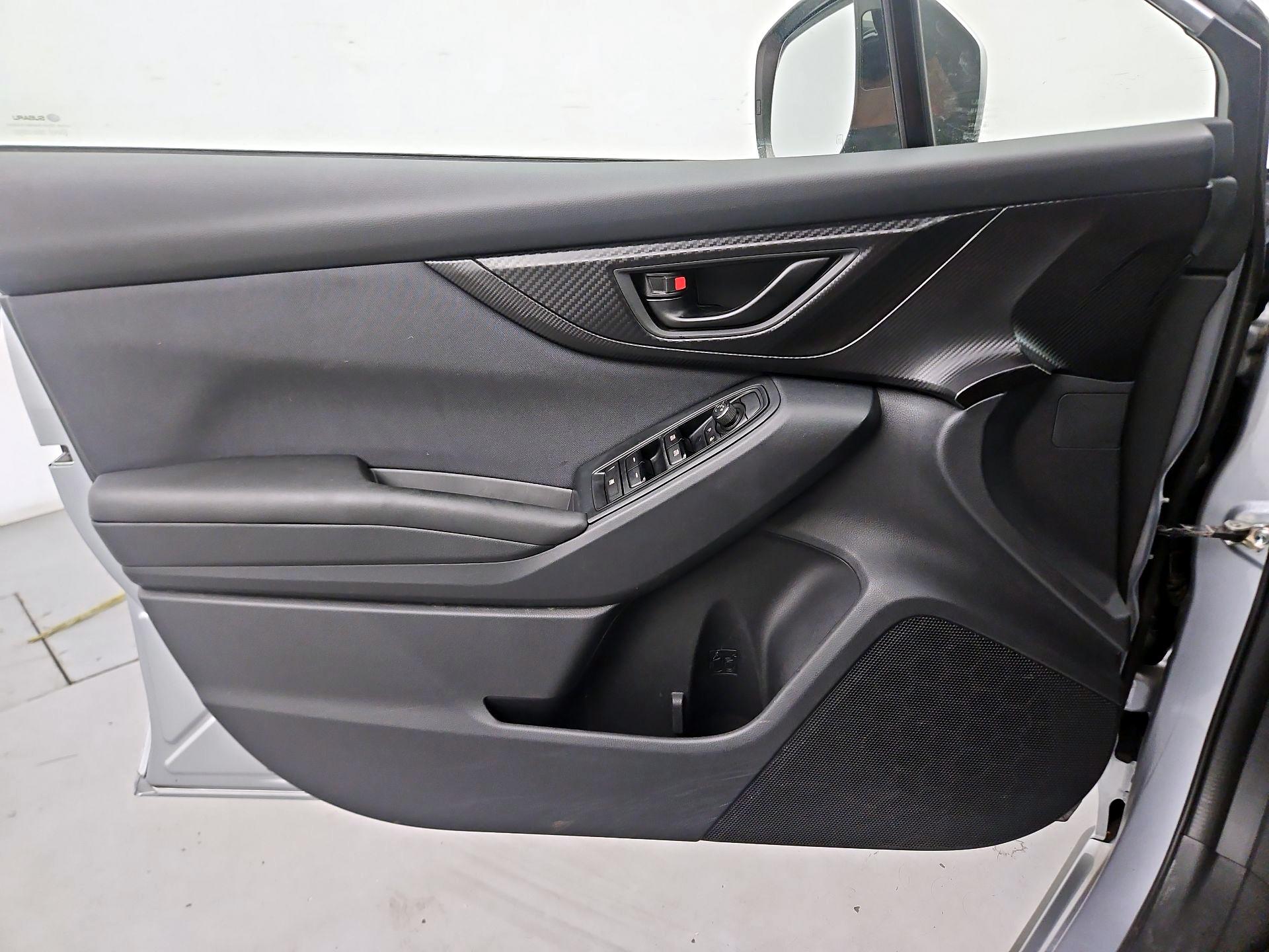 Thumbnail: 2018 Subaru Crosstrek - 10
